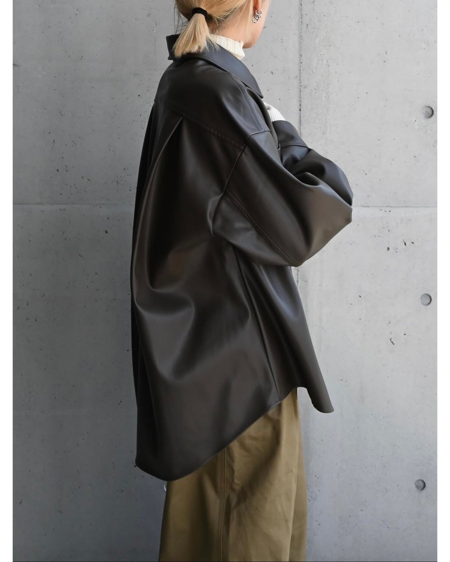 VARIETY MATERIAL OVER SH