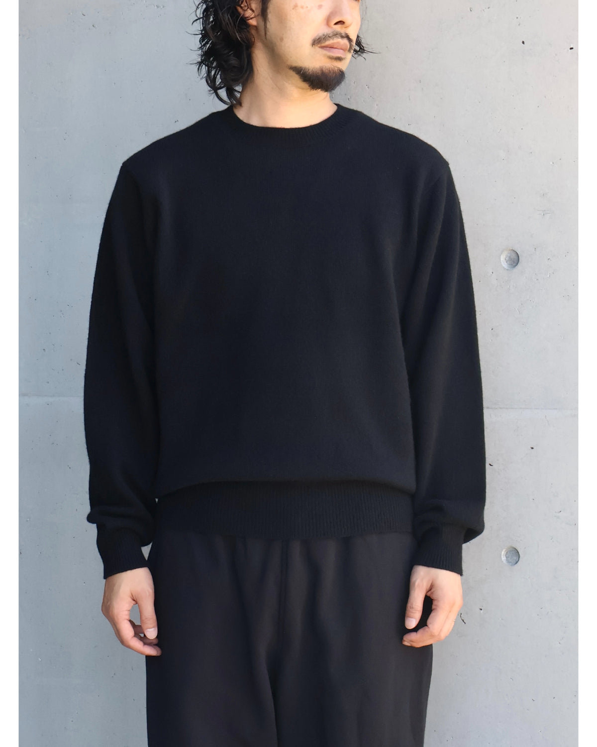 ラムズウール クルーネックニット BLACK