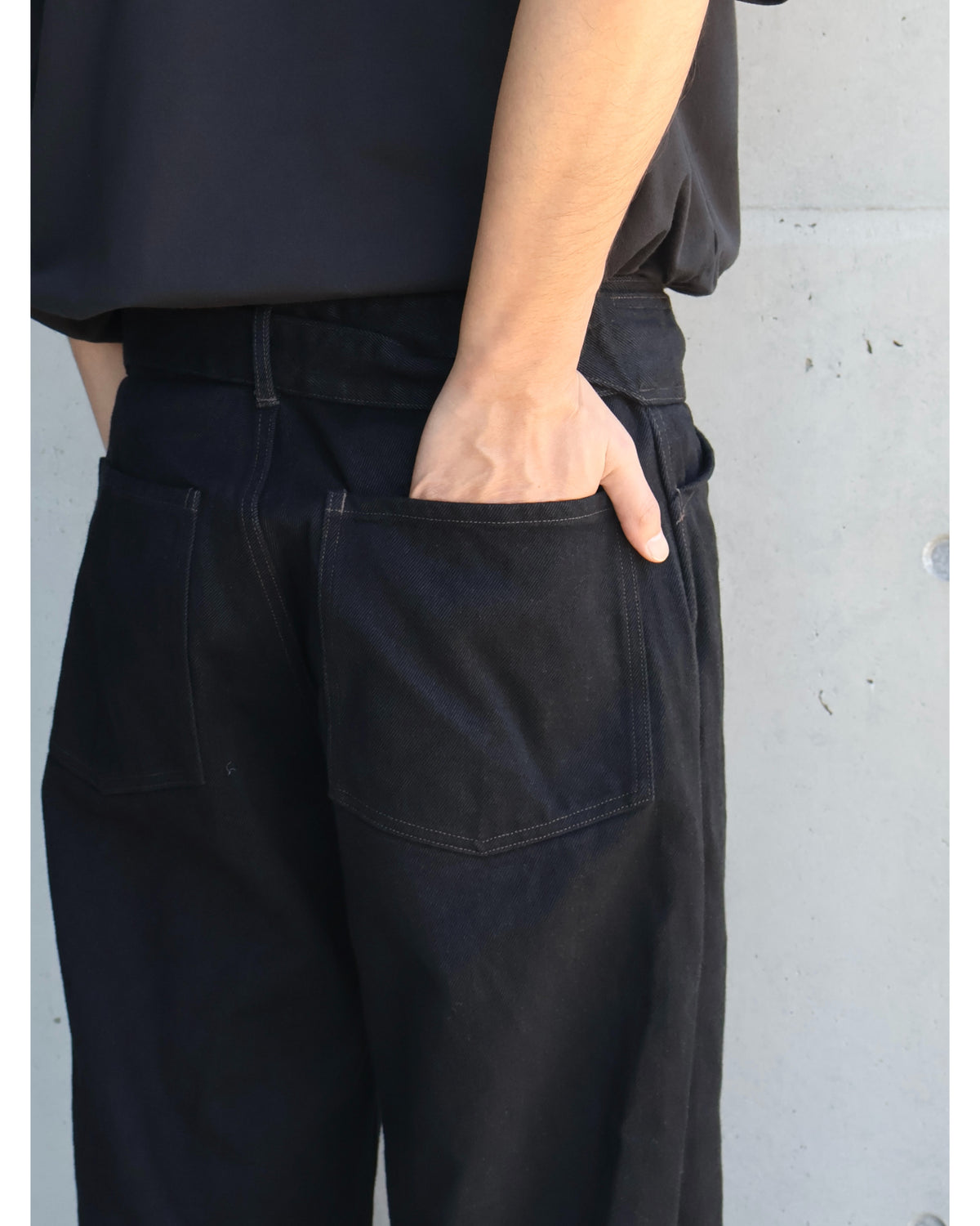 ブラックデニム ベルテッドパンツ BLACK