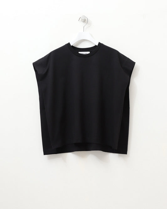 FOLDED LINE CROPPED TOP