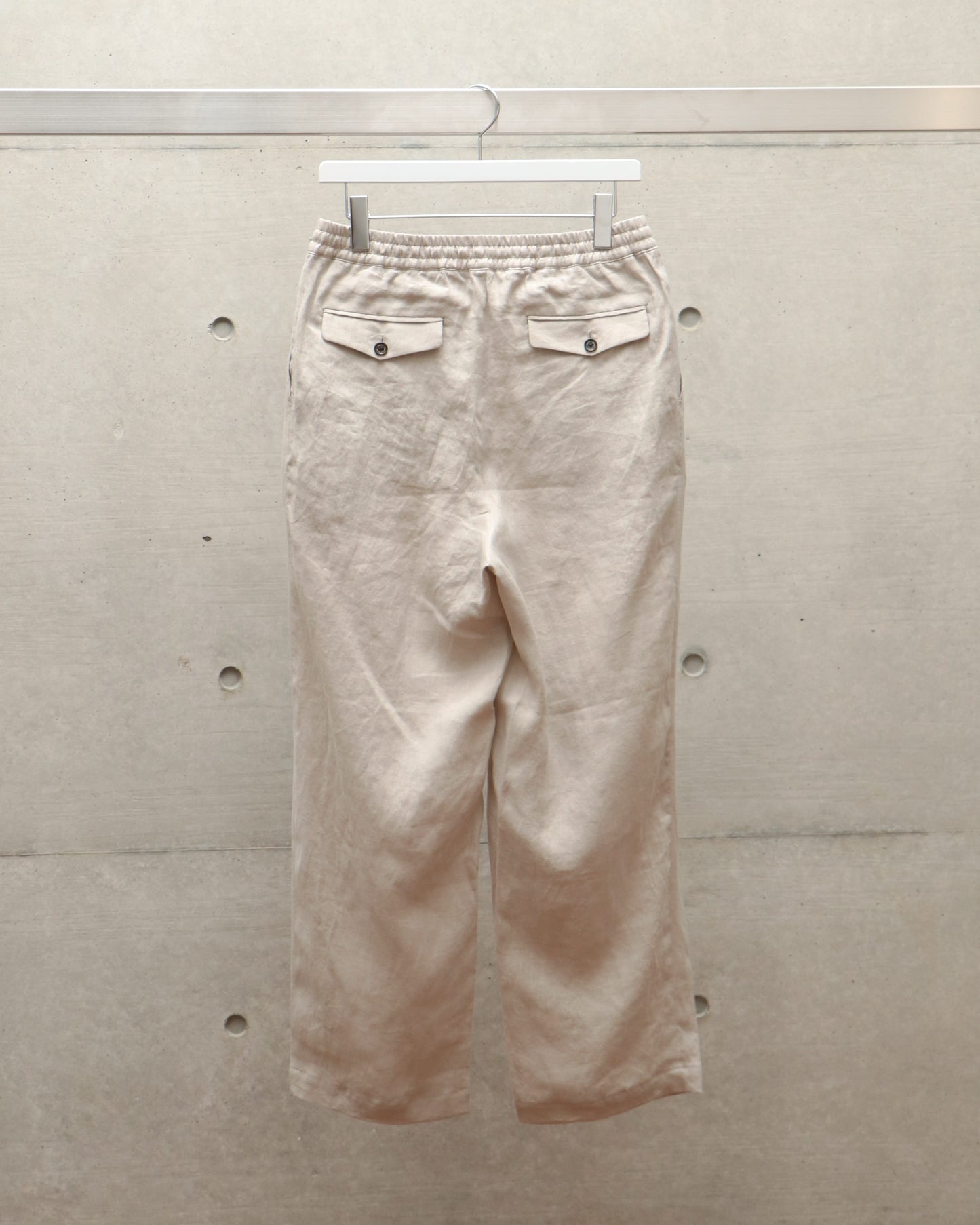 CLASSIC FIT EASY PANTS TAUPE