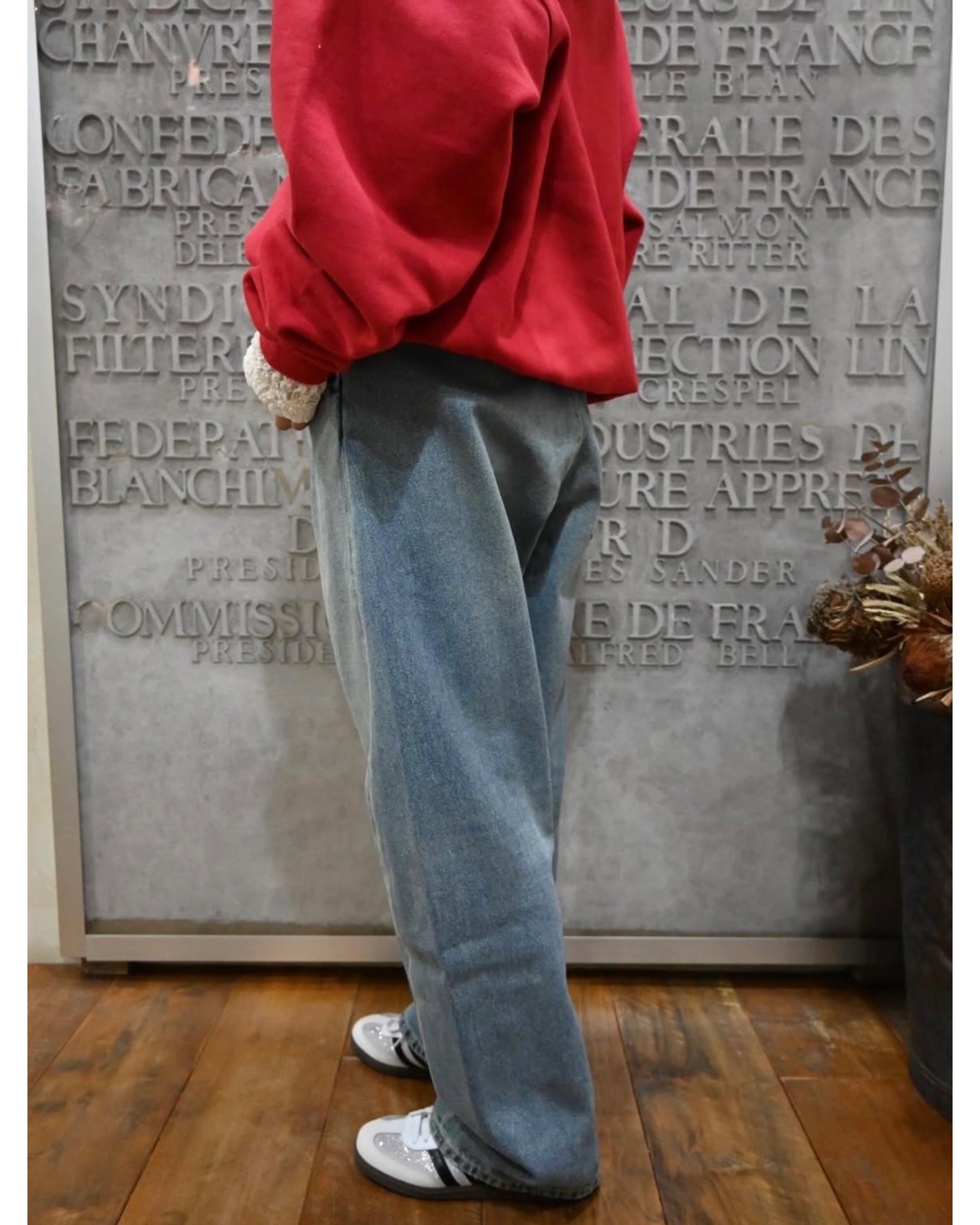 BACK CINCH JEANS