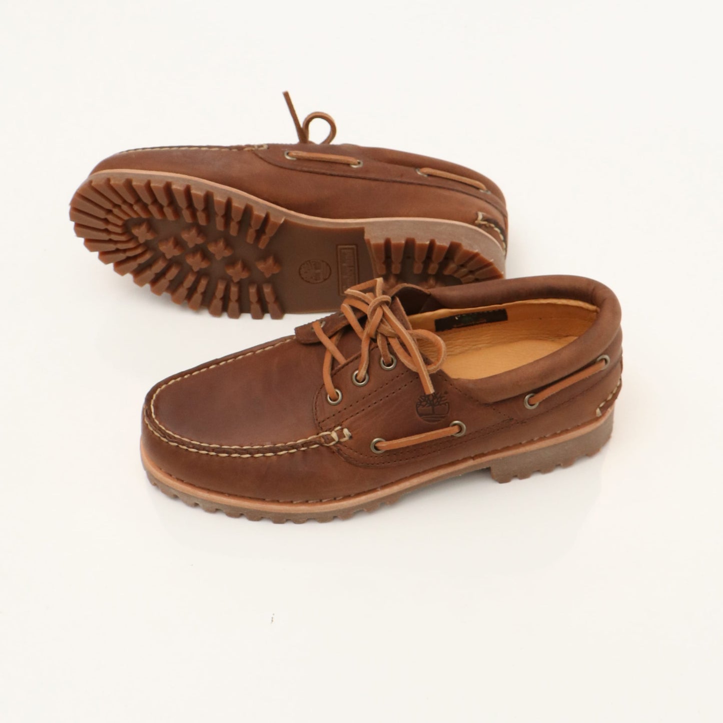 AUTHENTIC HANDSEWN BOAT SHOES