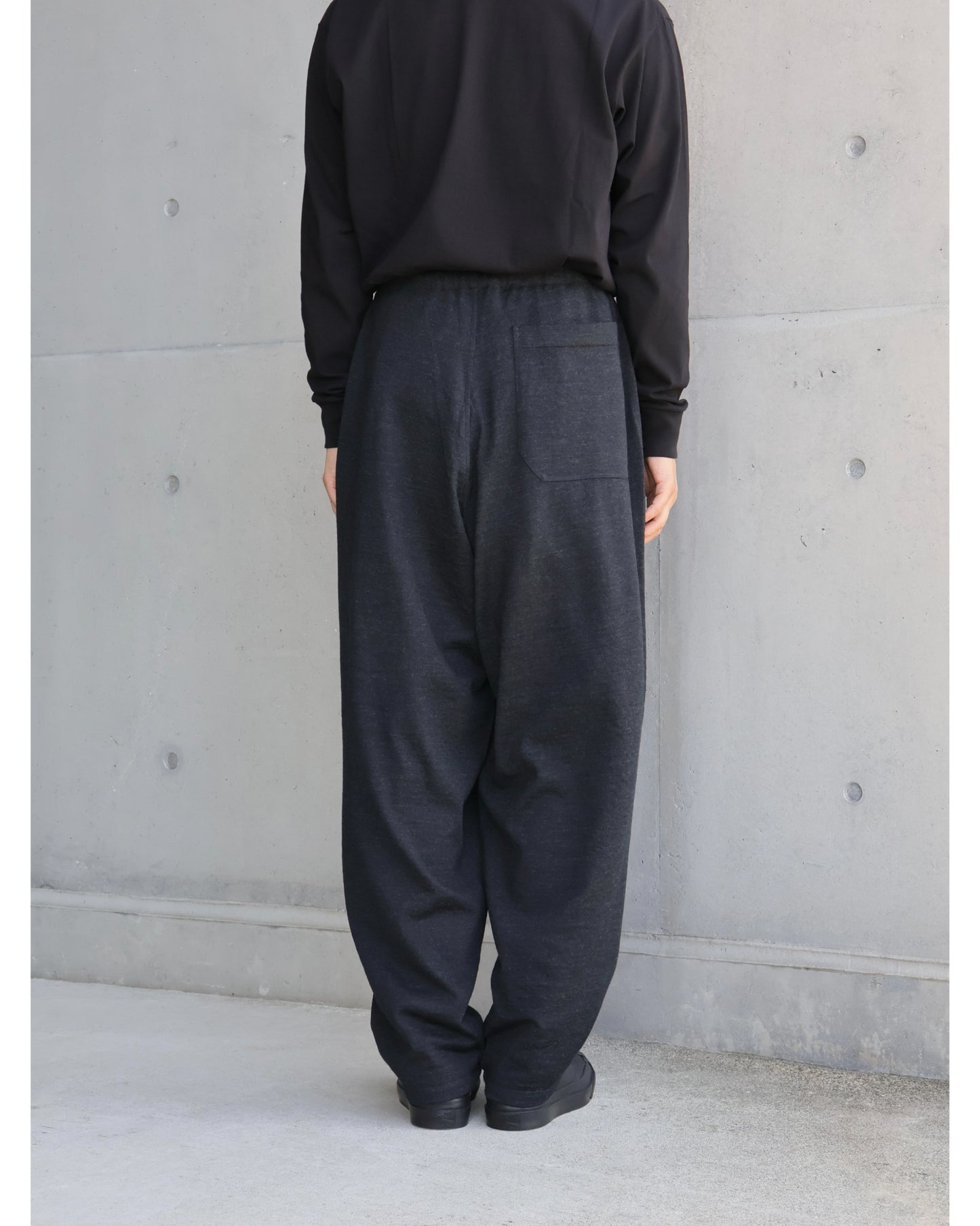 ウールニット テーパードパンツ CHARCOAL