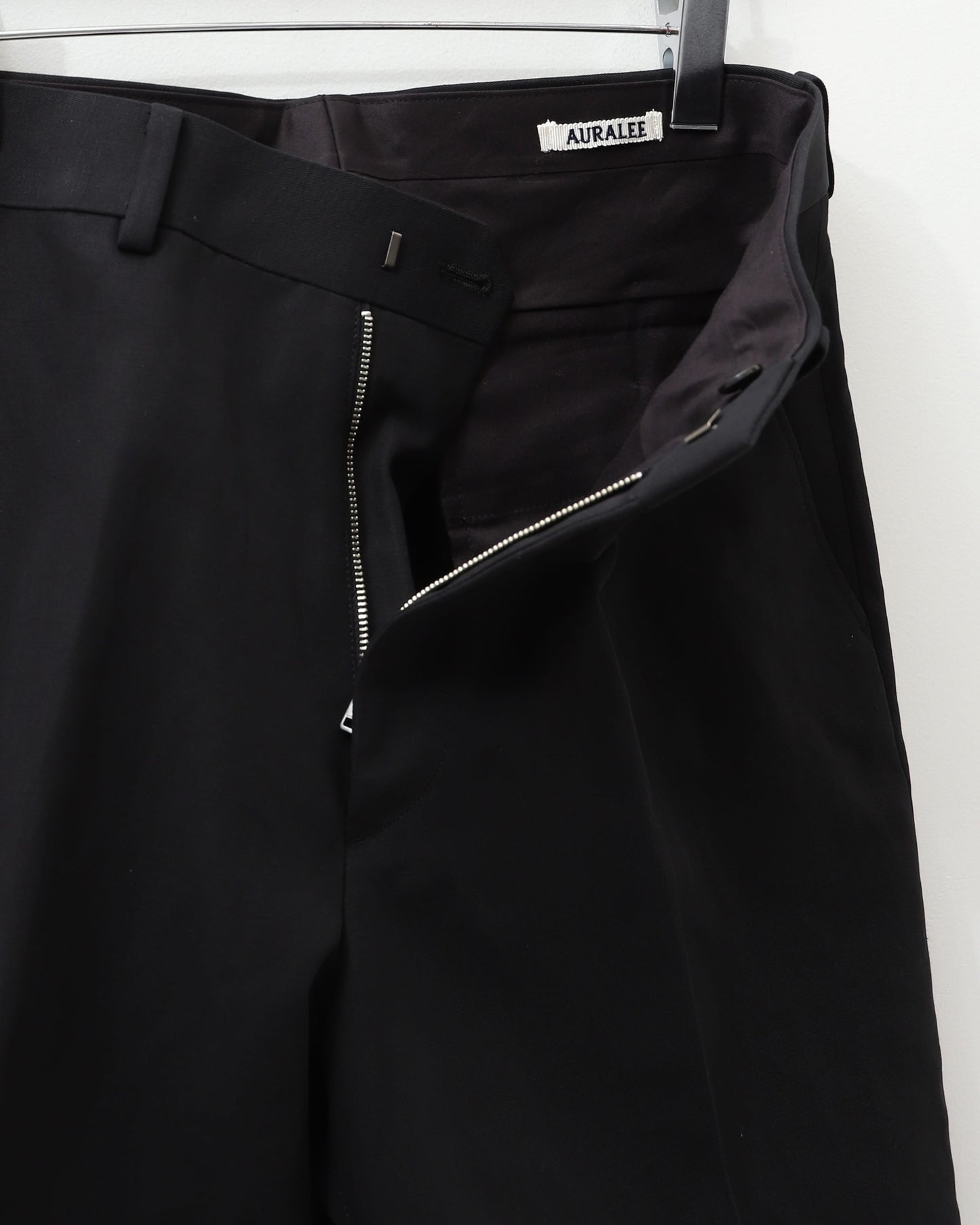 HARD TWIST FINX LINEN CHINO SHORTS BLACK