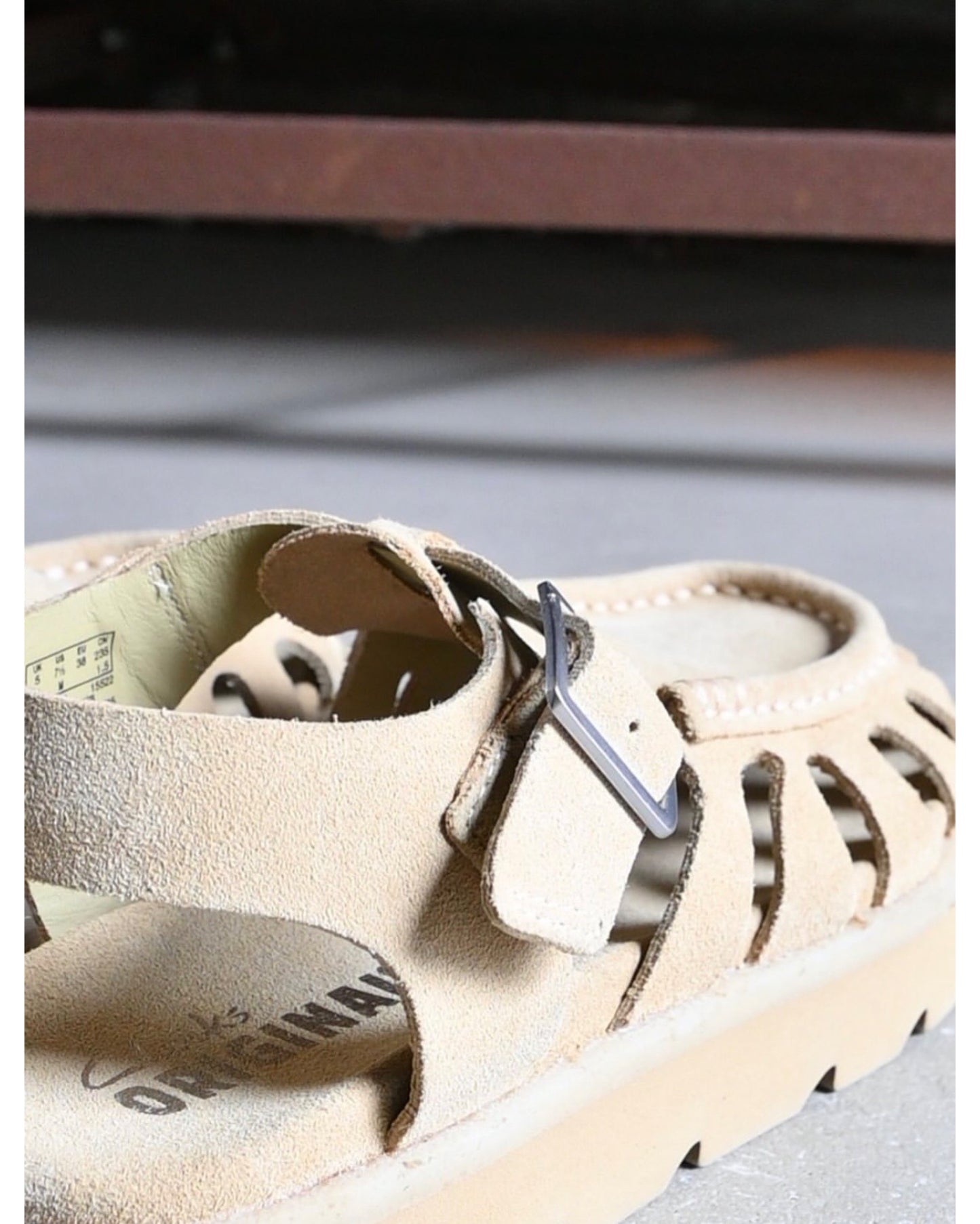 Meare Buckle