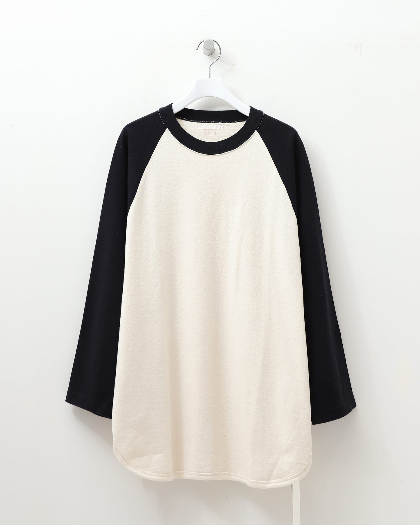 Co/Silk Nep Baseball Raglan Tee IVOLY-BODY×BLACKNAVY