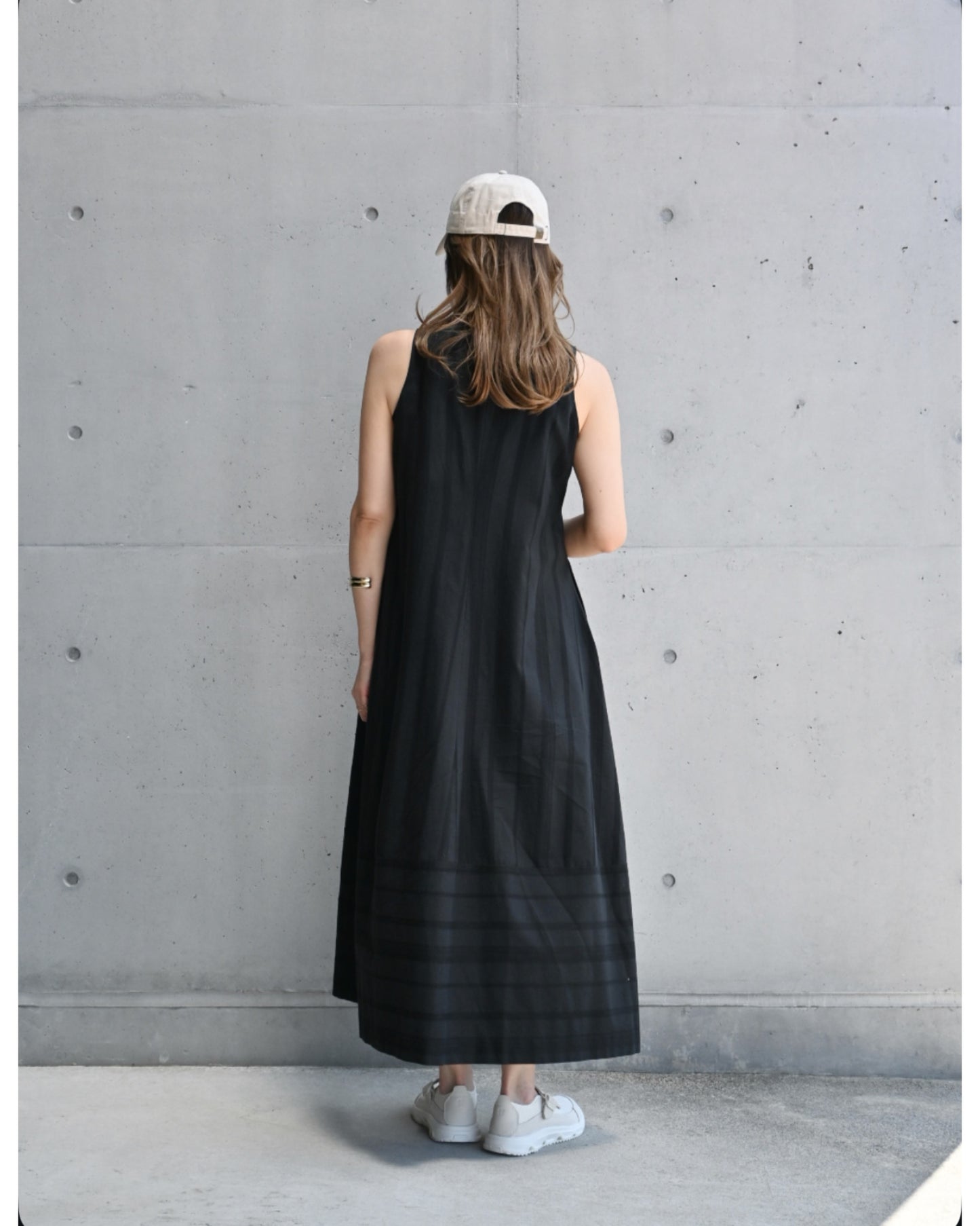 SLADOLED PARLOR CAP