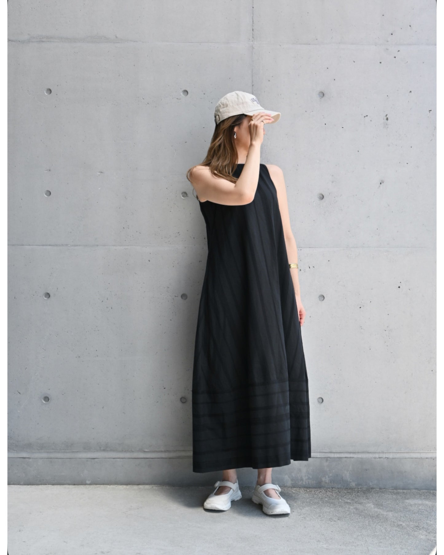SLADOLED PARLOR CAP