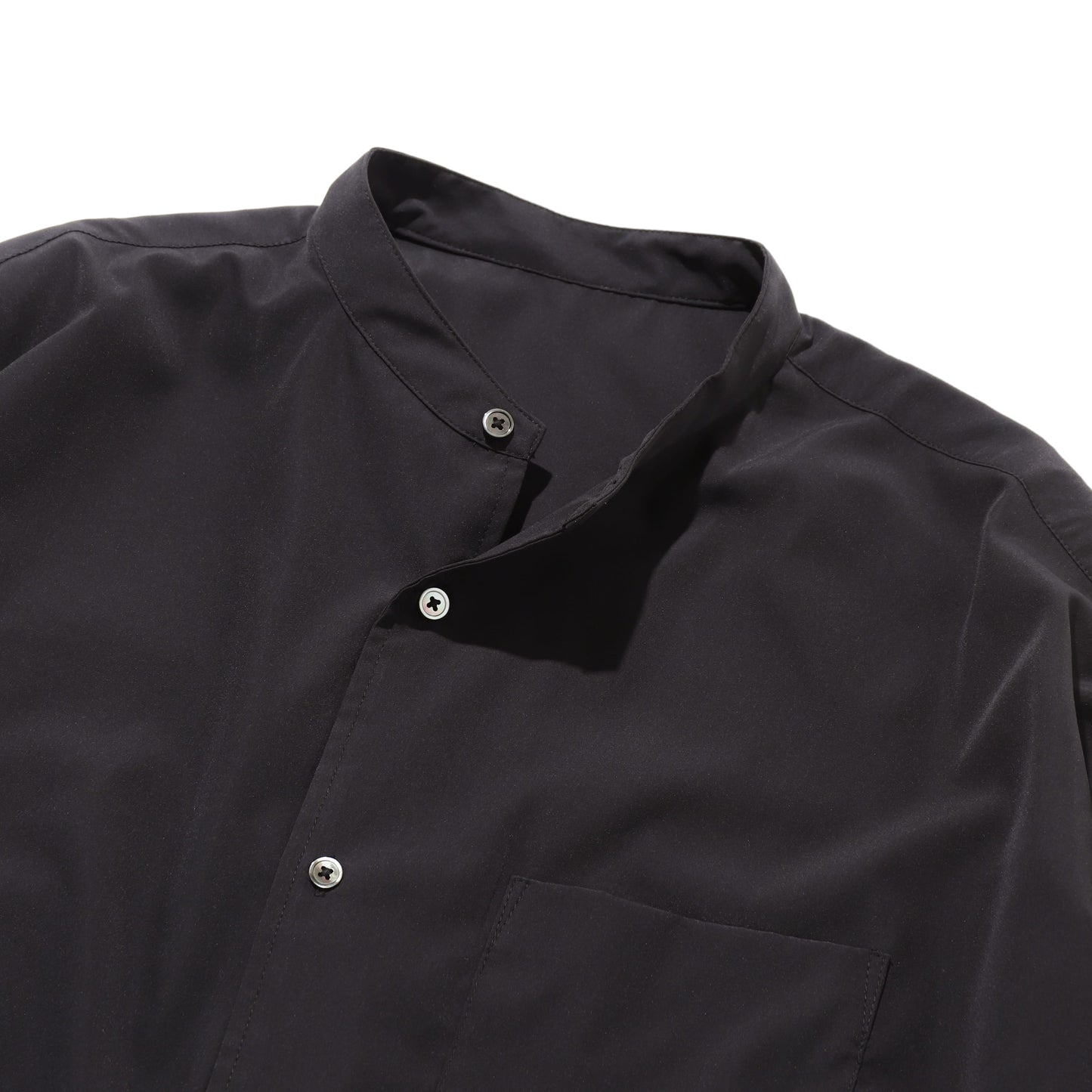 STRETCH MATTE TAFFETA BAND COLLAR SHIRT