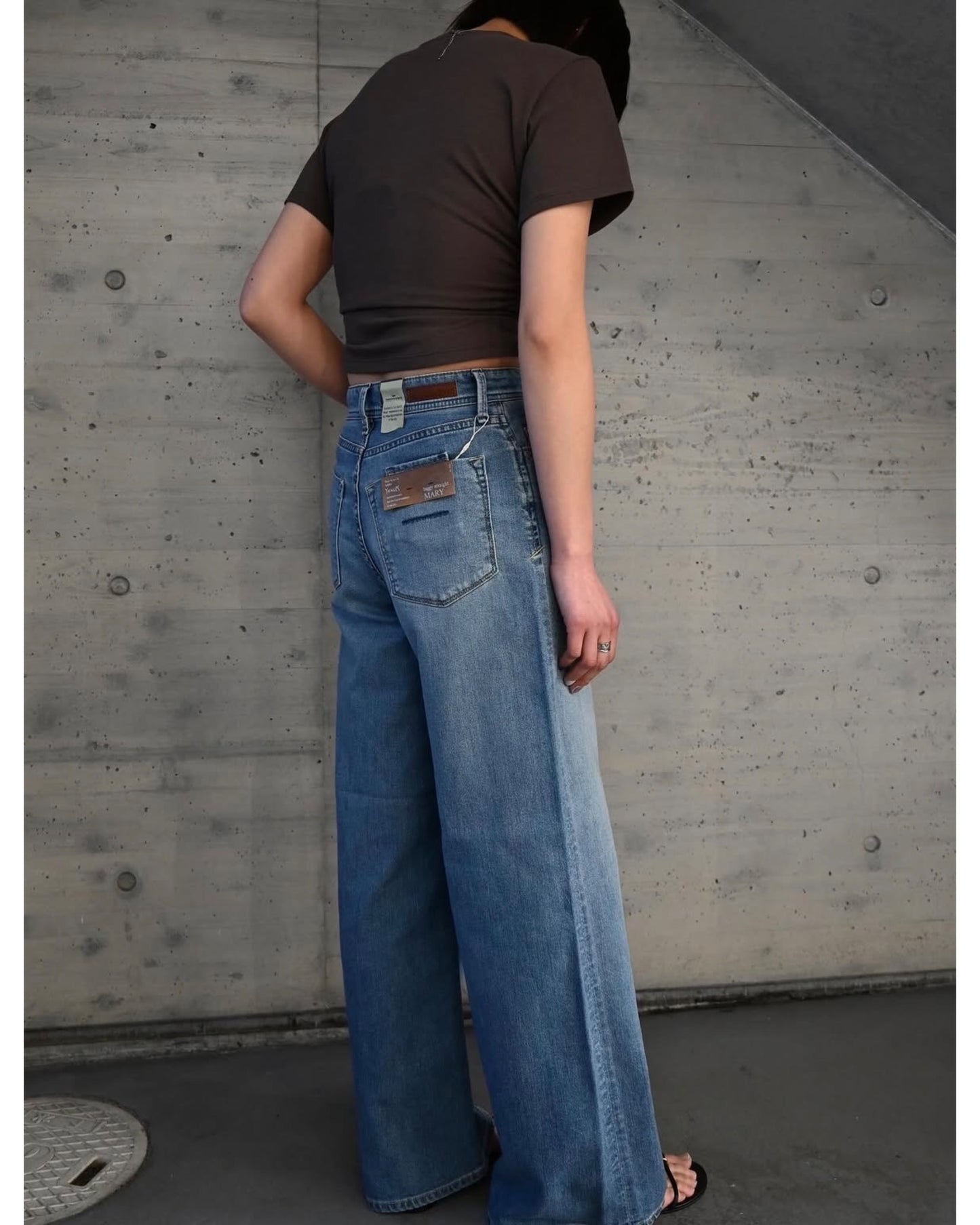 SHIRRED HEM COMPACT TOPS