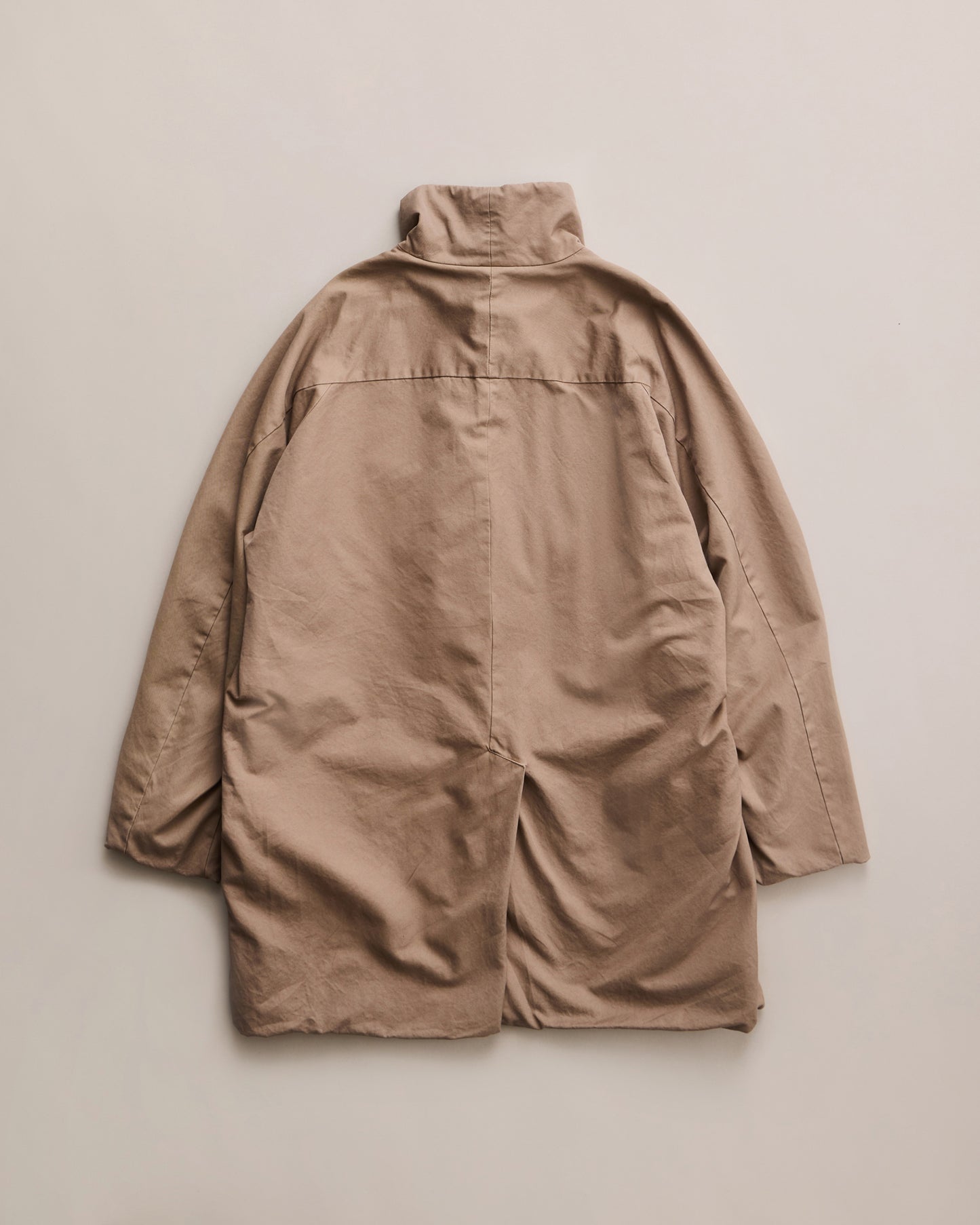 E.CALDER(プレミアムピマツイルローバーコート) BEIGE