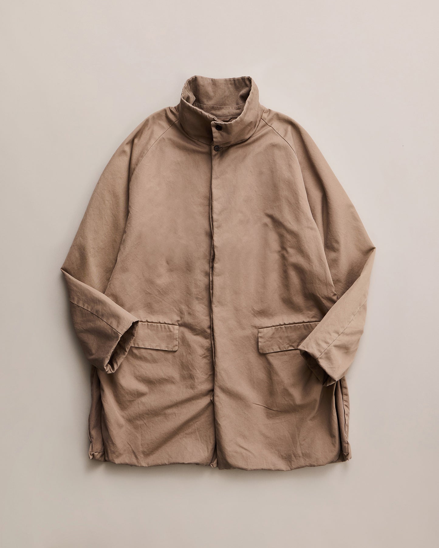 E.CALDER(プレミアムピマツイルローバーコート) BEIGE