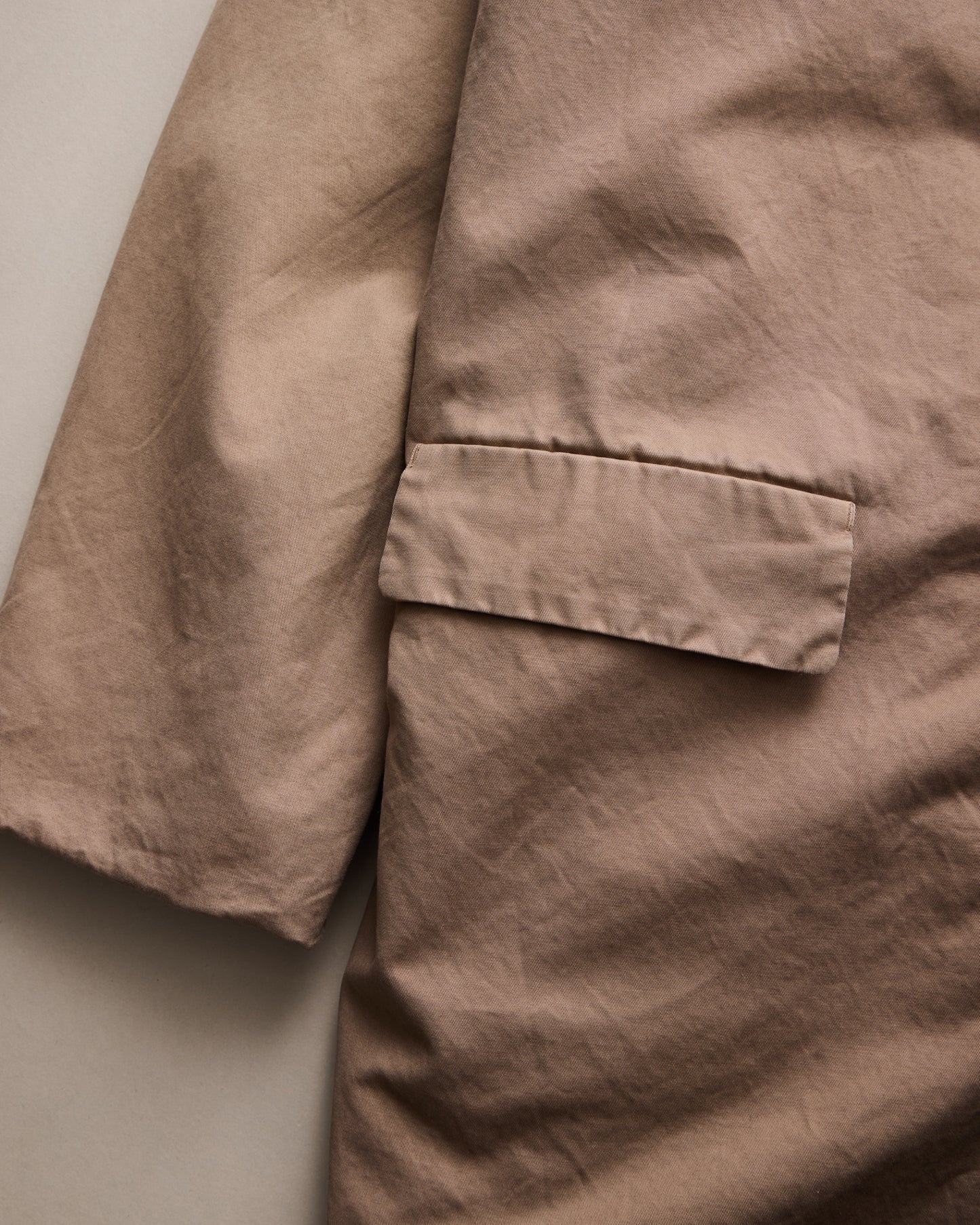 E.CALDER(プレミアムピマツイルローバーコート) BEIGE