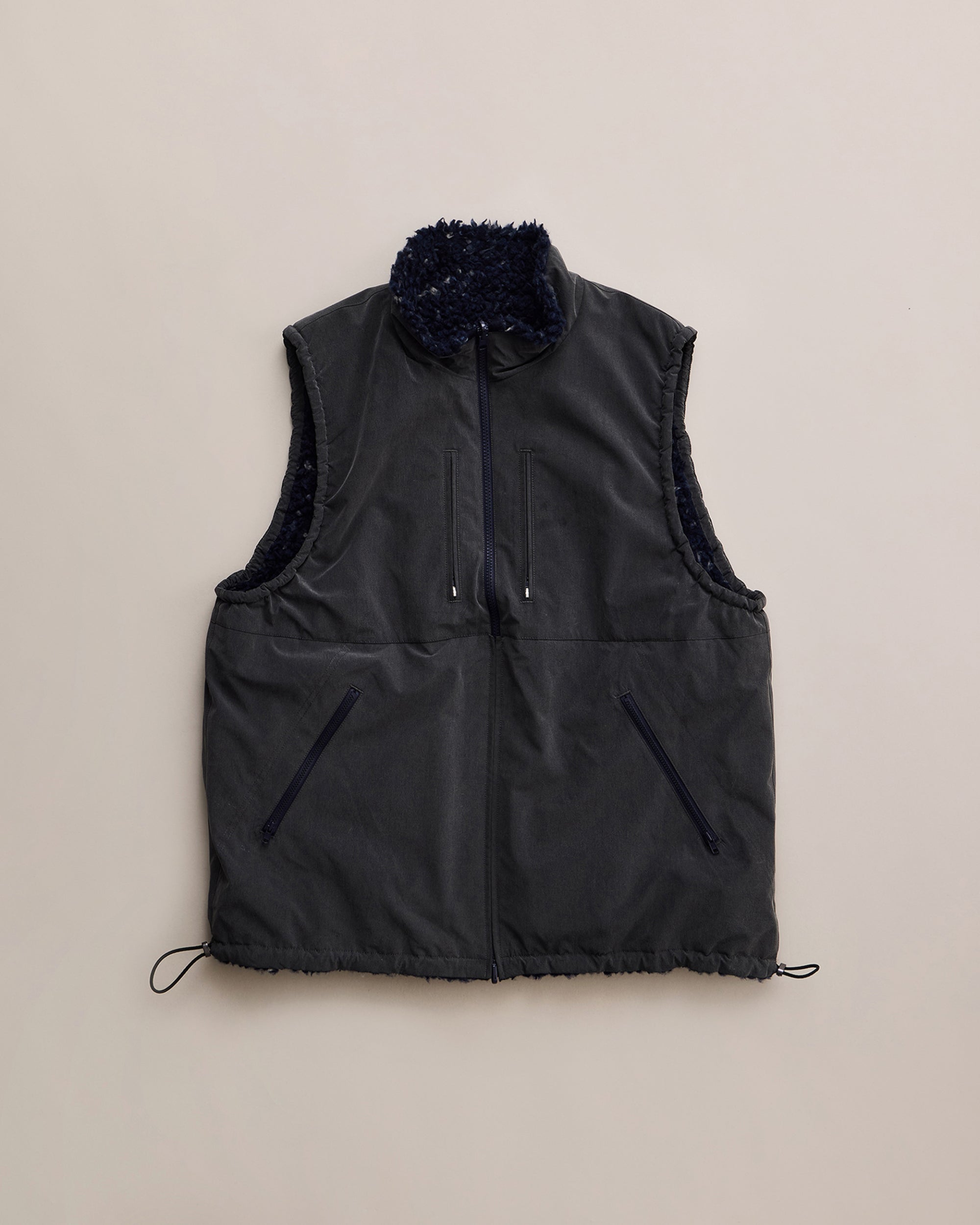 ALISON(縮絨ナイロンリバーシブルモールボアベスト) GRAY×NAVY – TIME