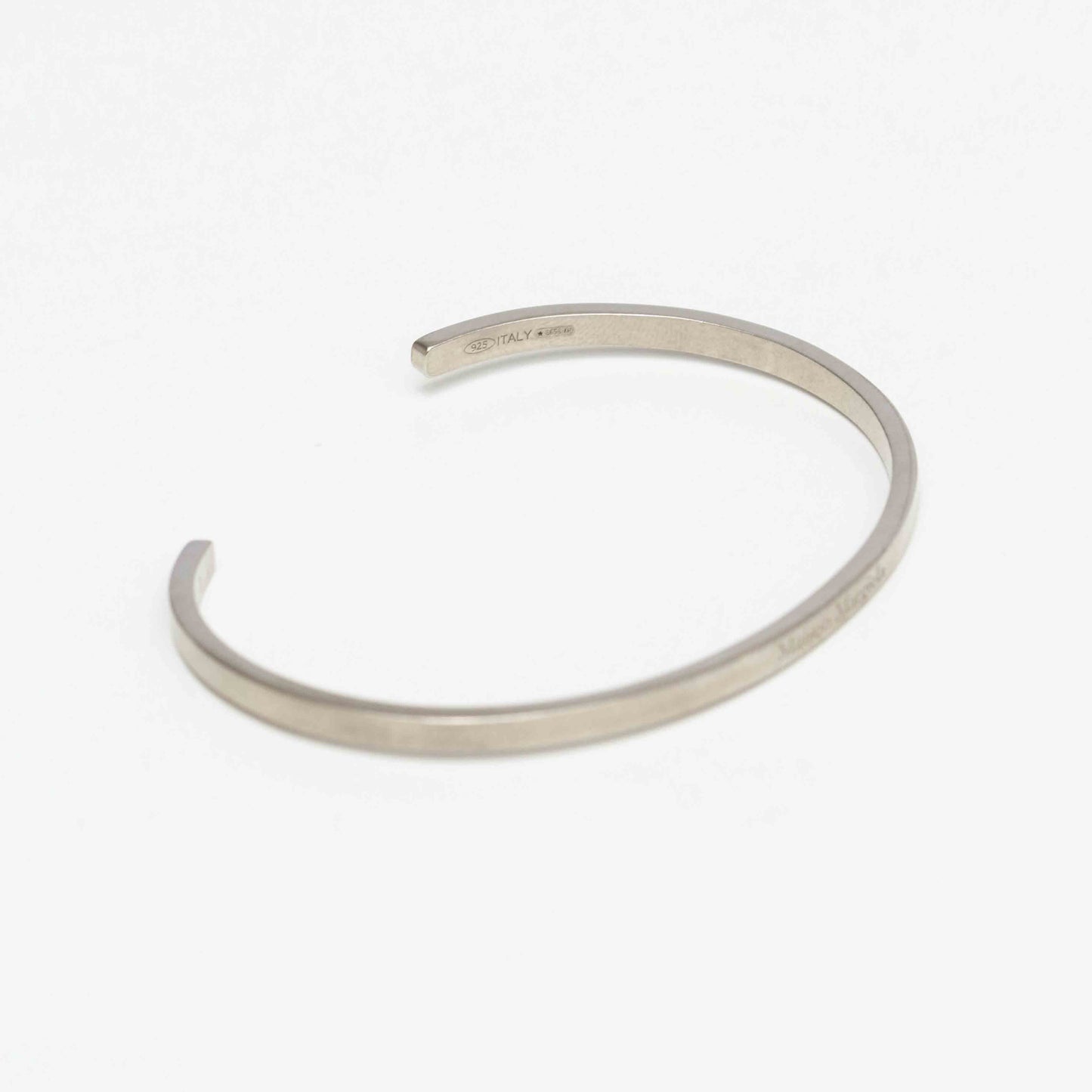 SM1UY0064 BANGLE SILVER