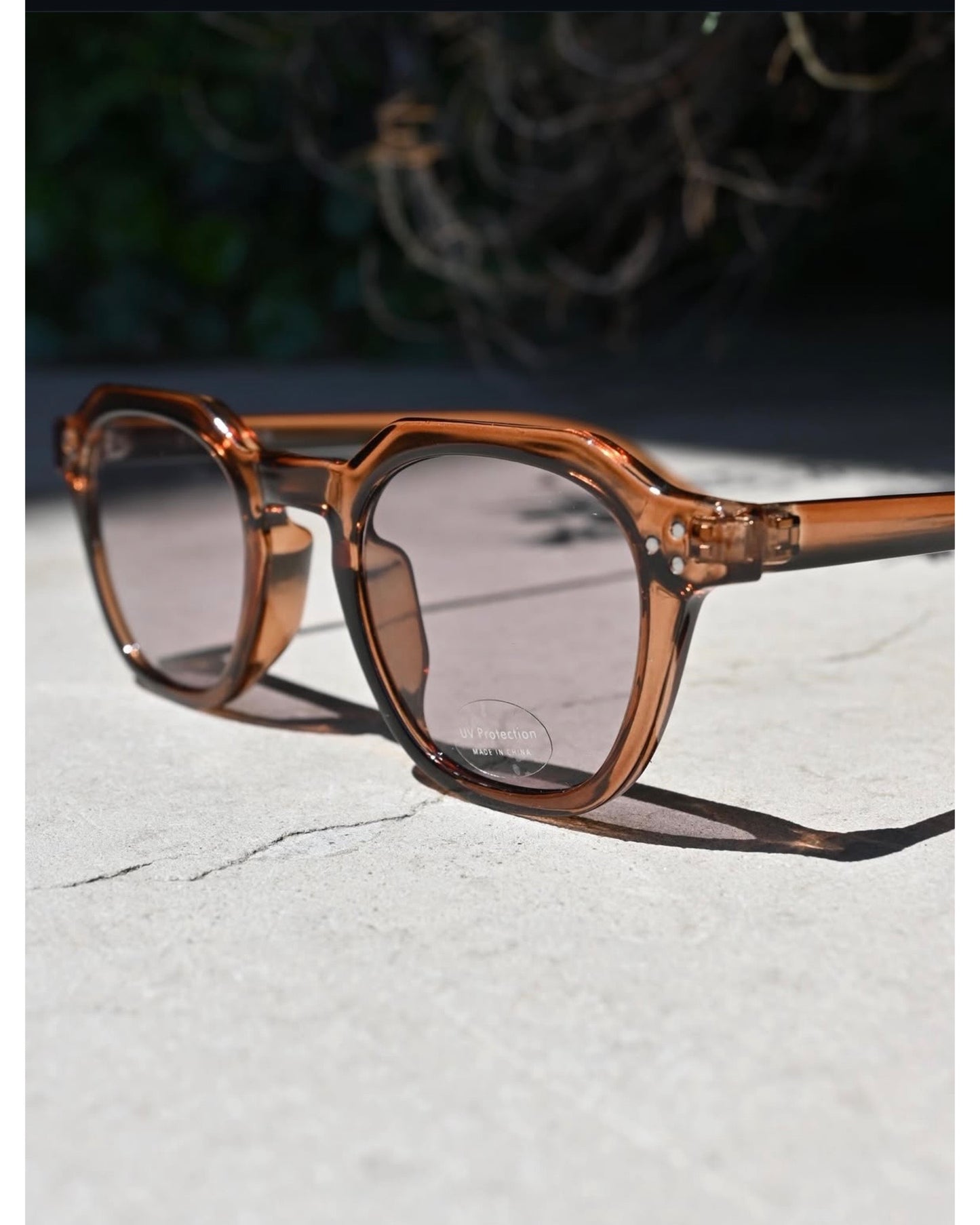 FACET FRAME SUNGLASSES