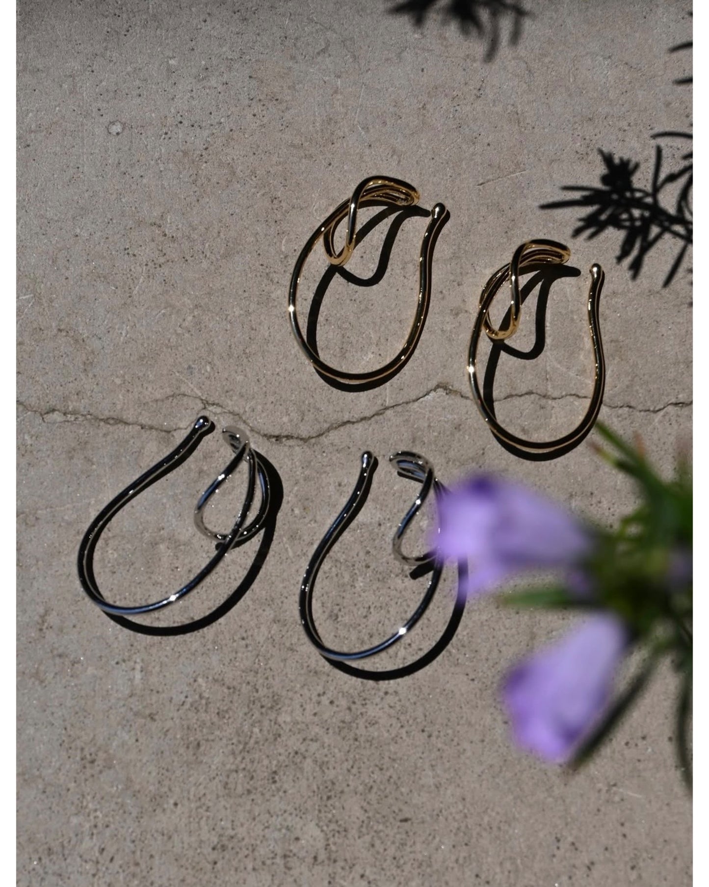 CIRCLE EAR CUFF