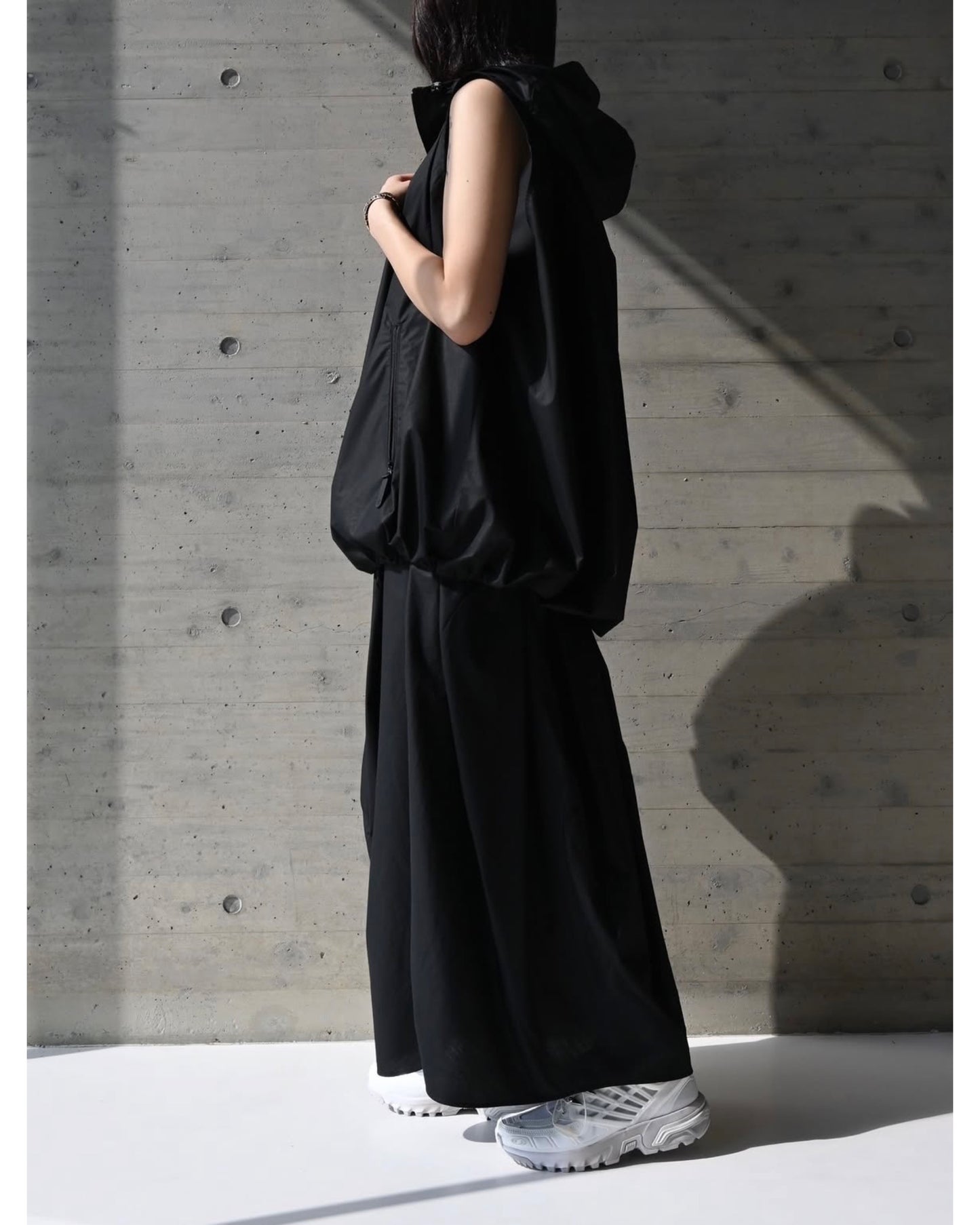 シリコンタイプライター Hooded Vest