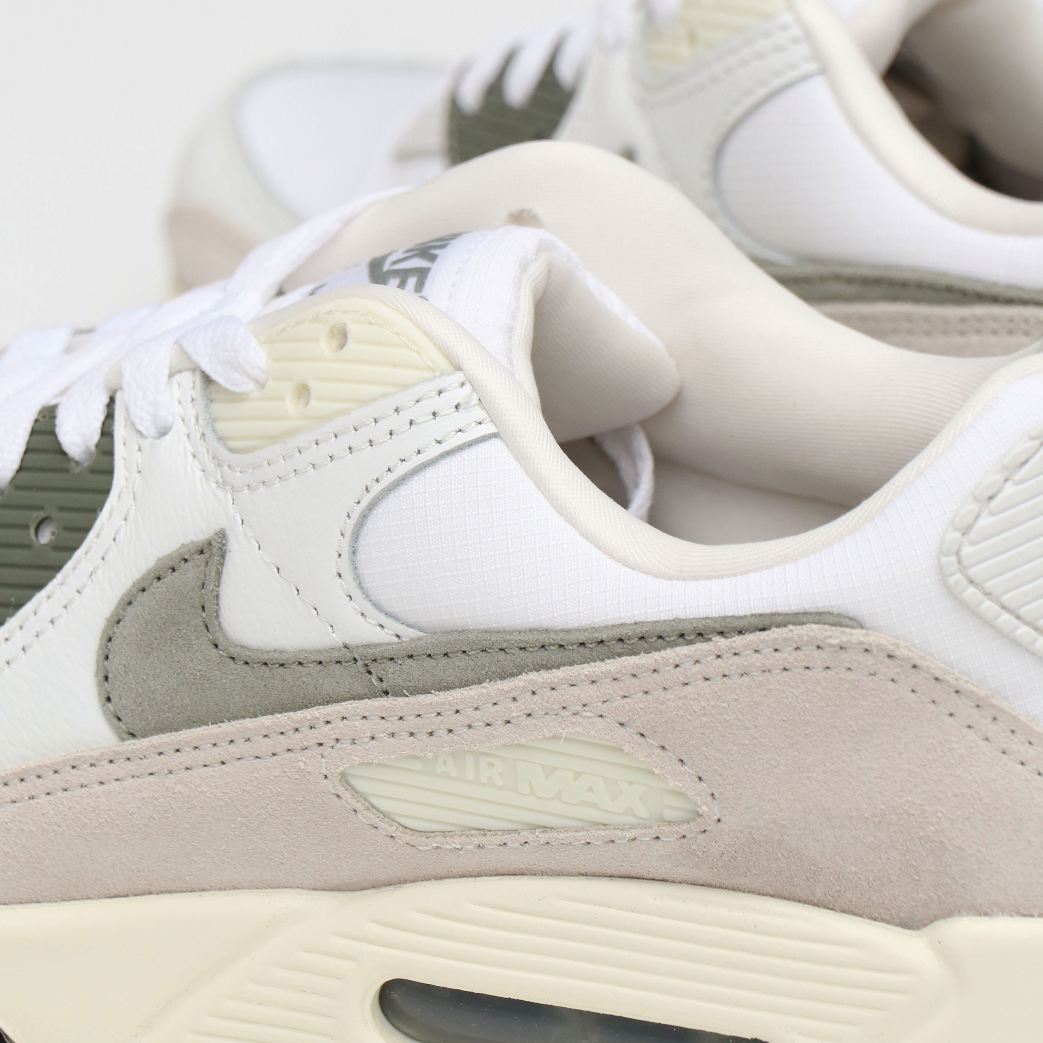AIR MAX 90 SE – TIME AFTER TIME