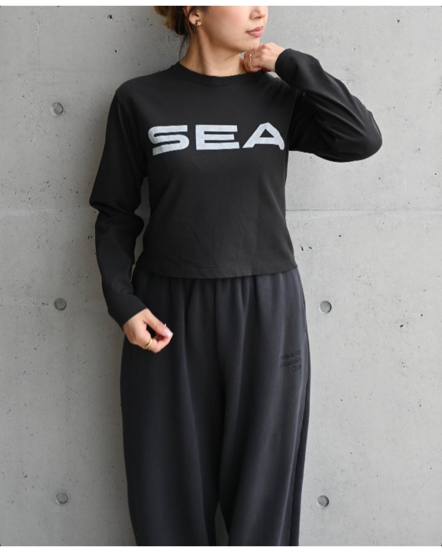 GRAPHIC L/S TEE (SEA)