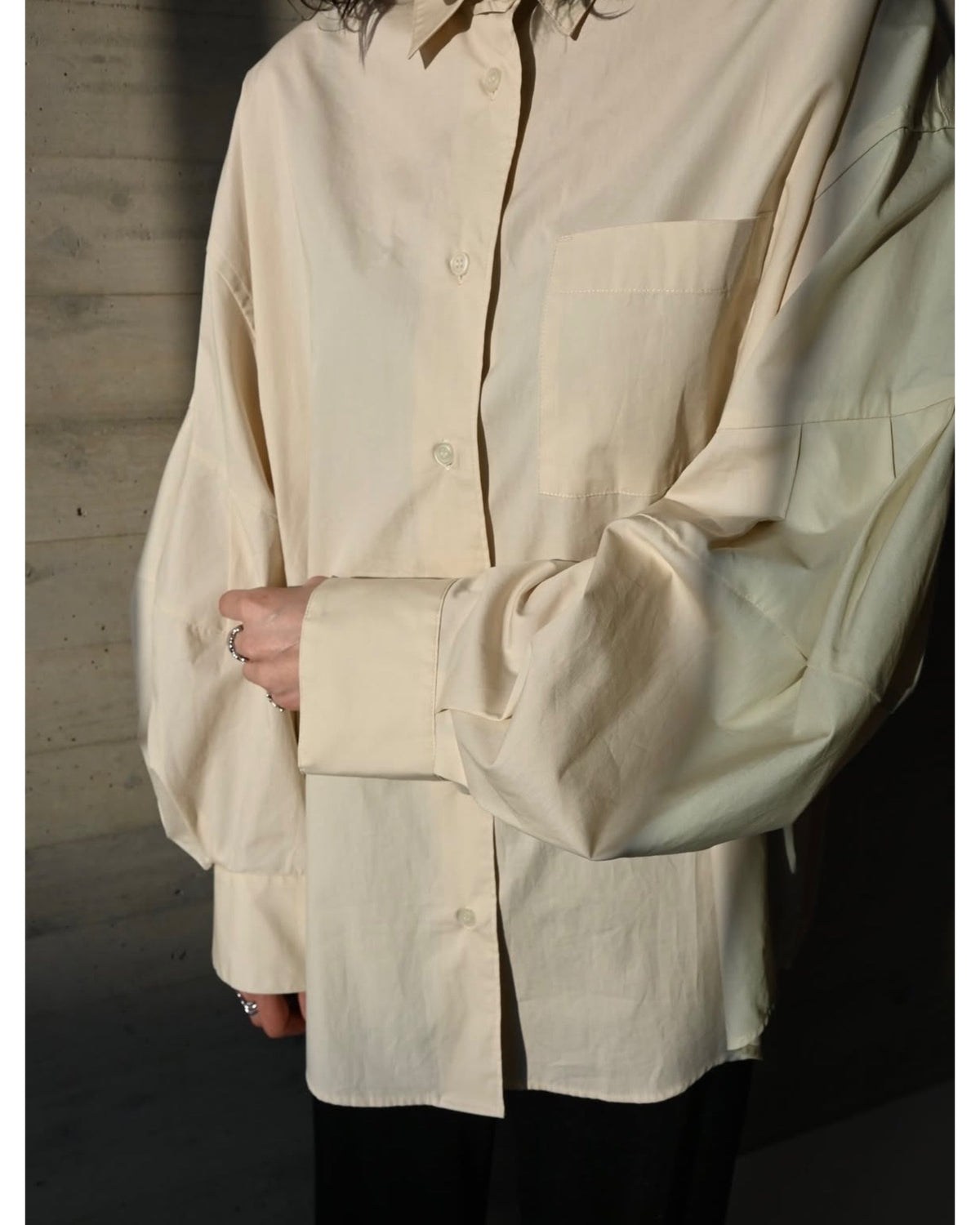 VOLUME SLEEVE SHIRTS