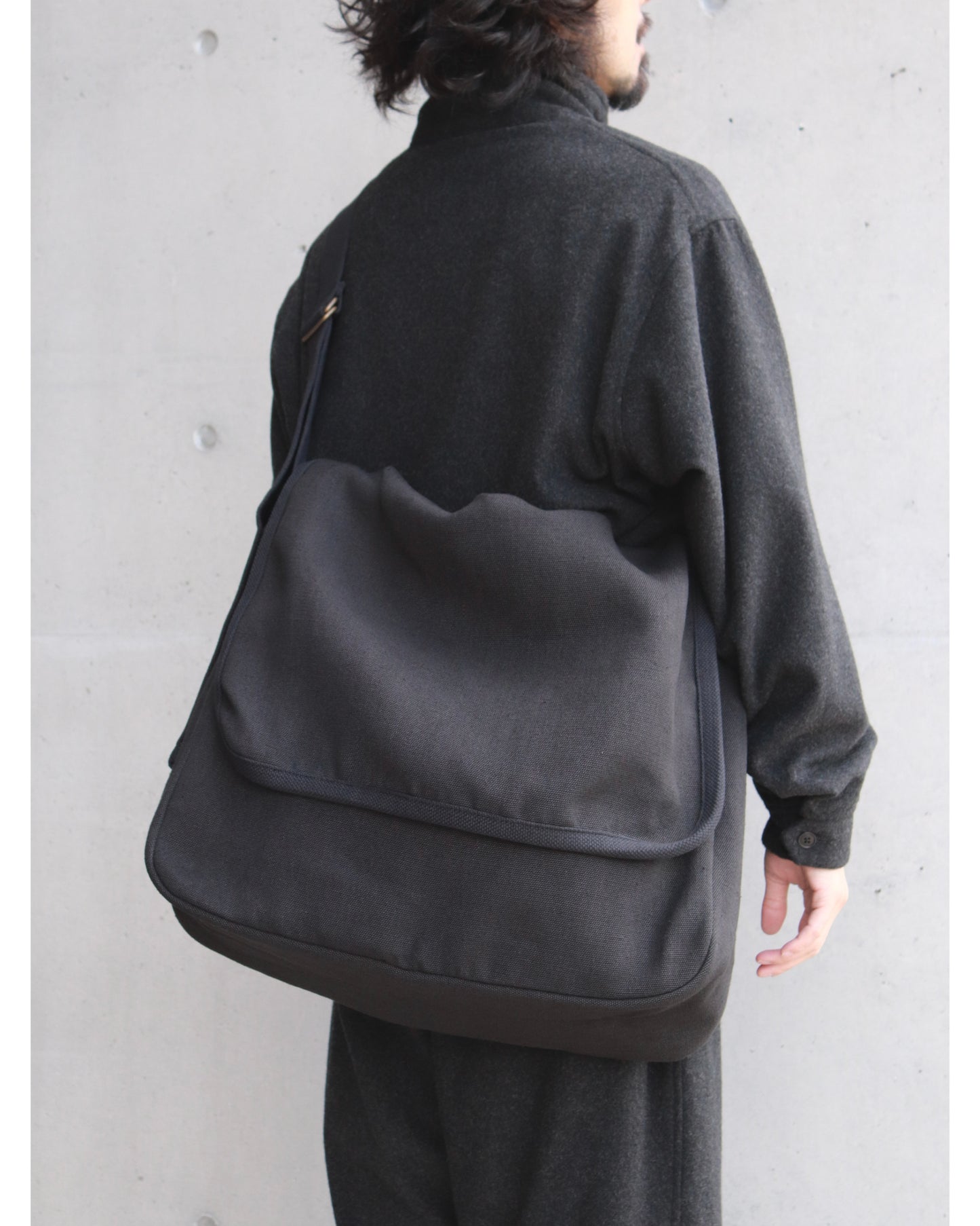 ヘンプダック ショルダーバッグ BLACK