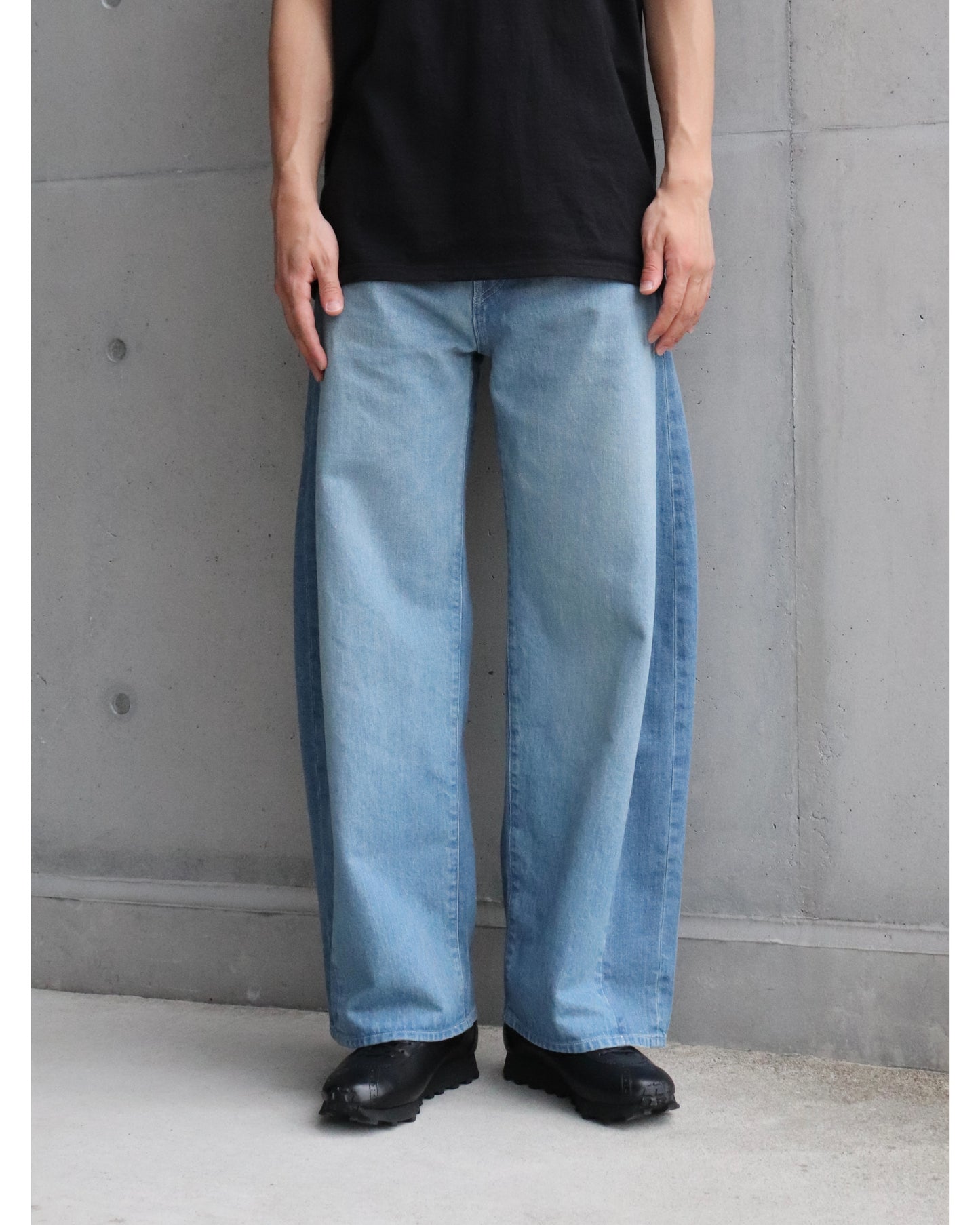 DEFORMATION WIDE DENIM JEANS INDIGO