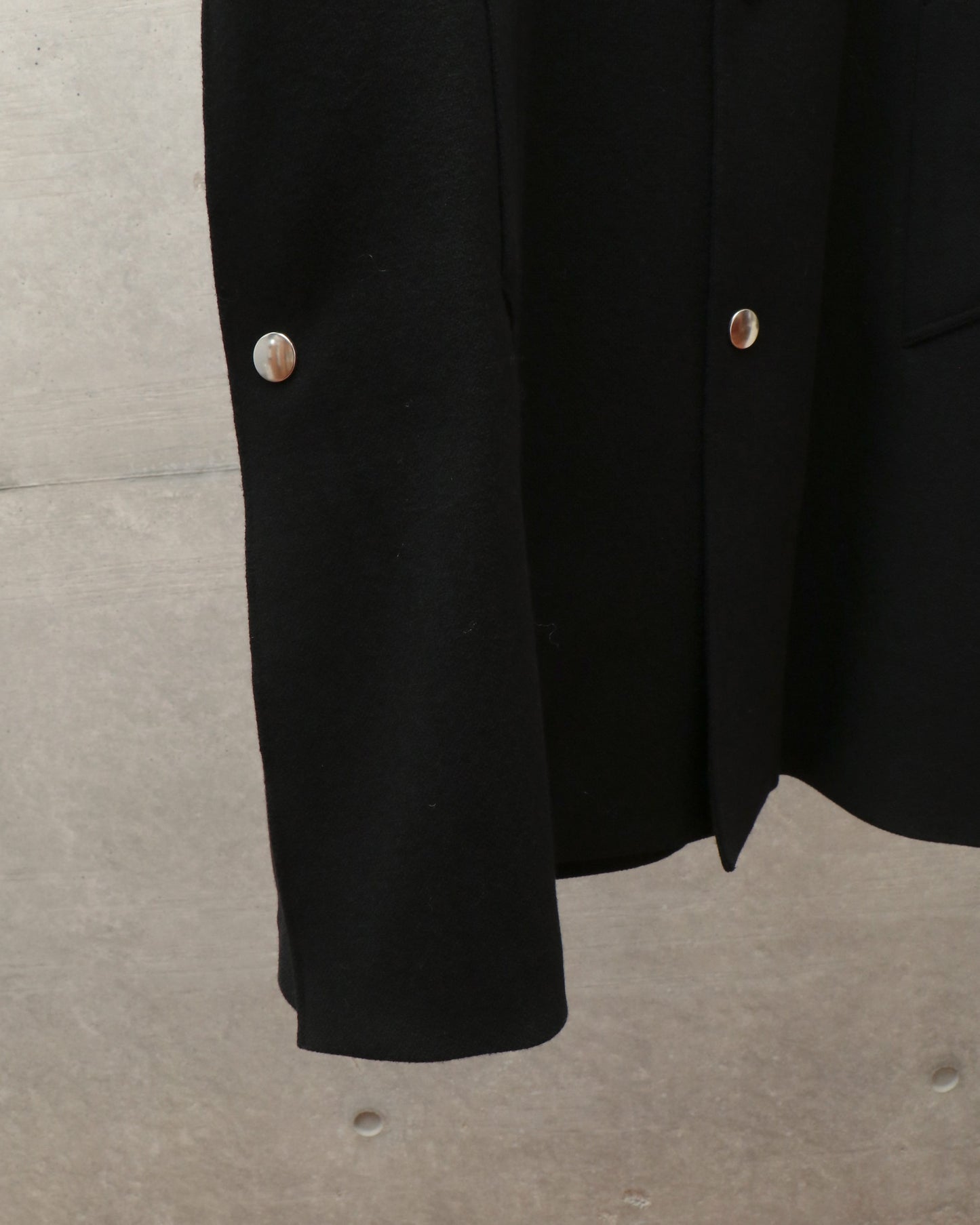 THE MIDDLE COLLAR COAT