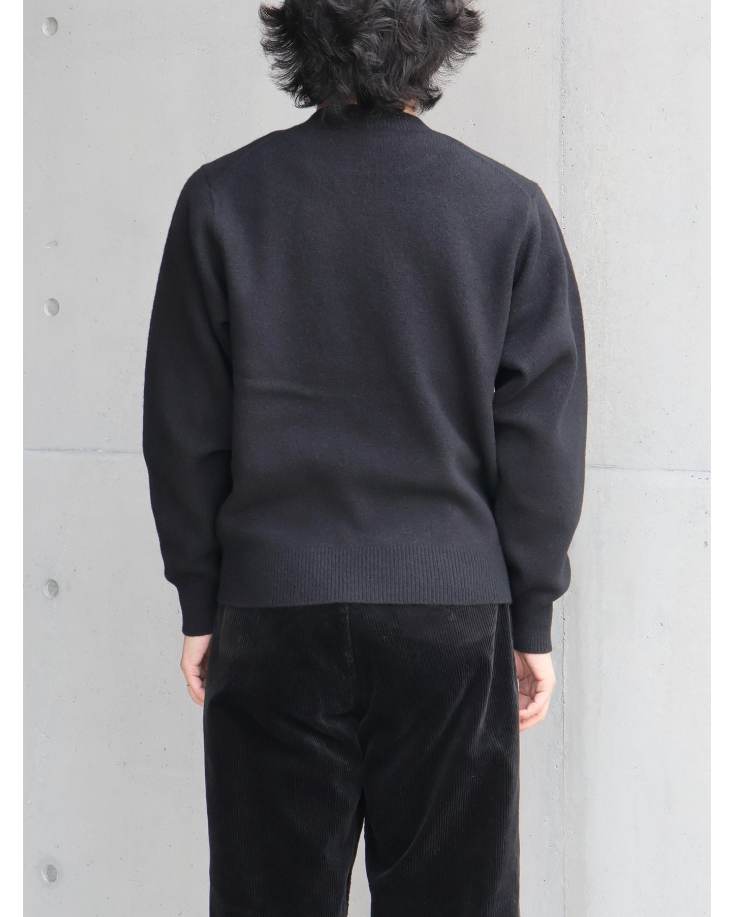ラムズウール クルーネックニット BLACK