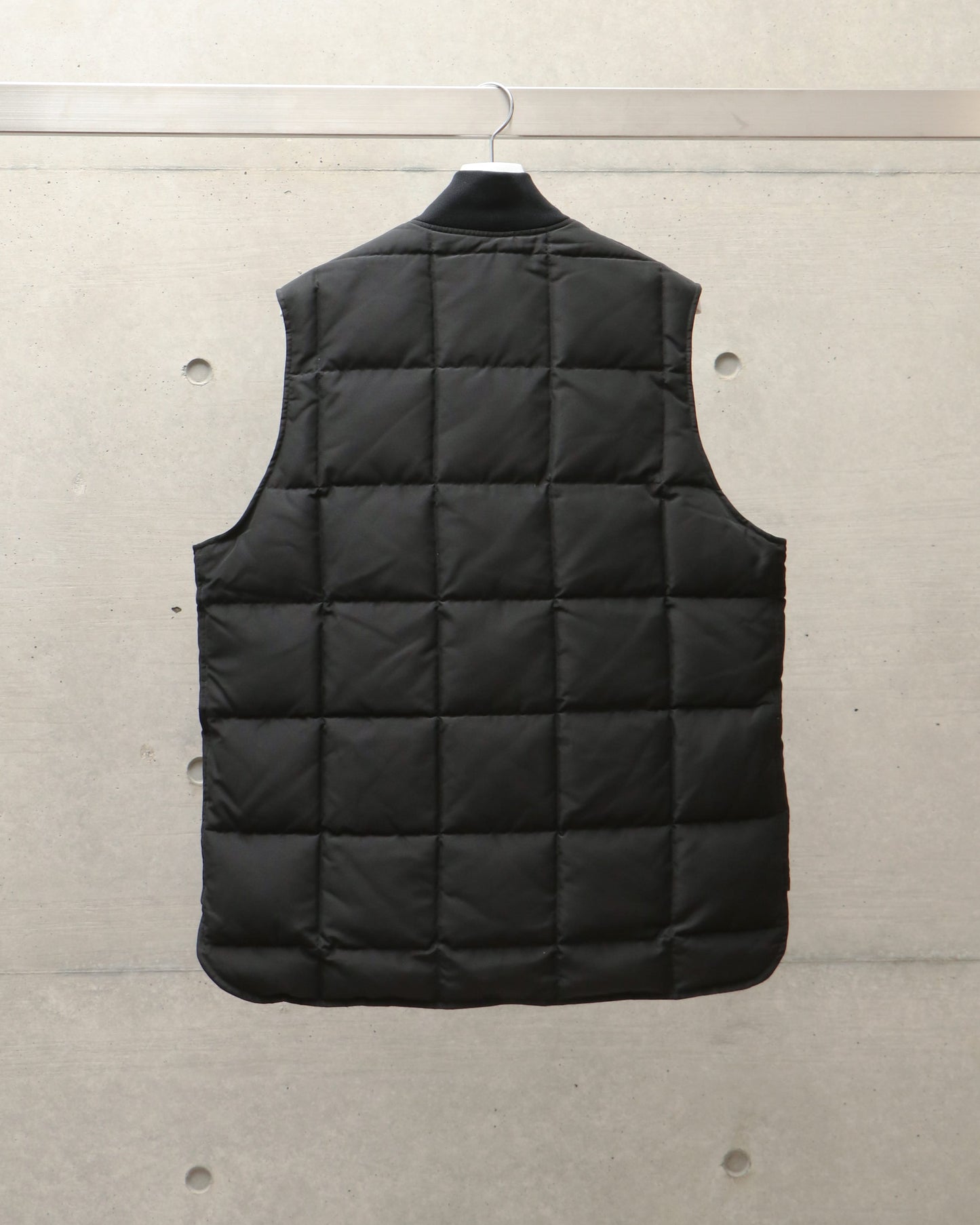 Downlight Canadian Vest