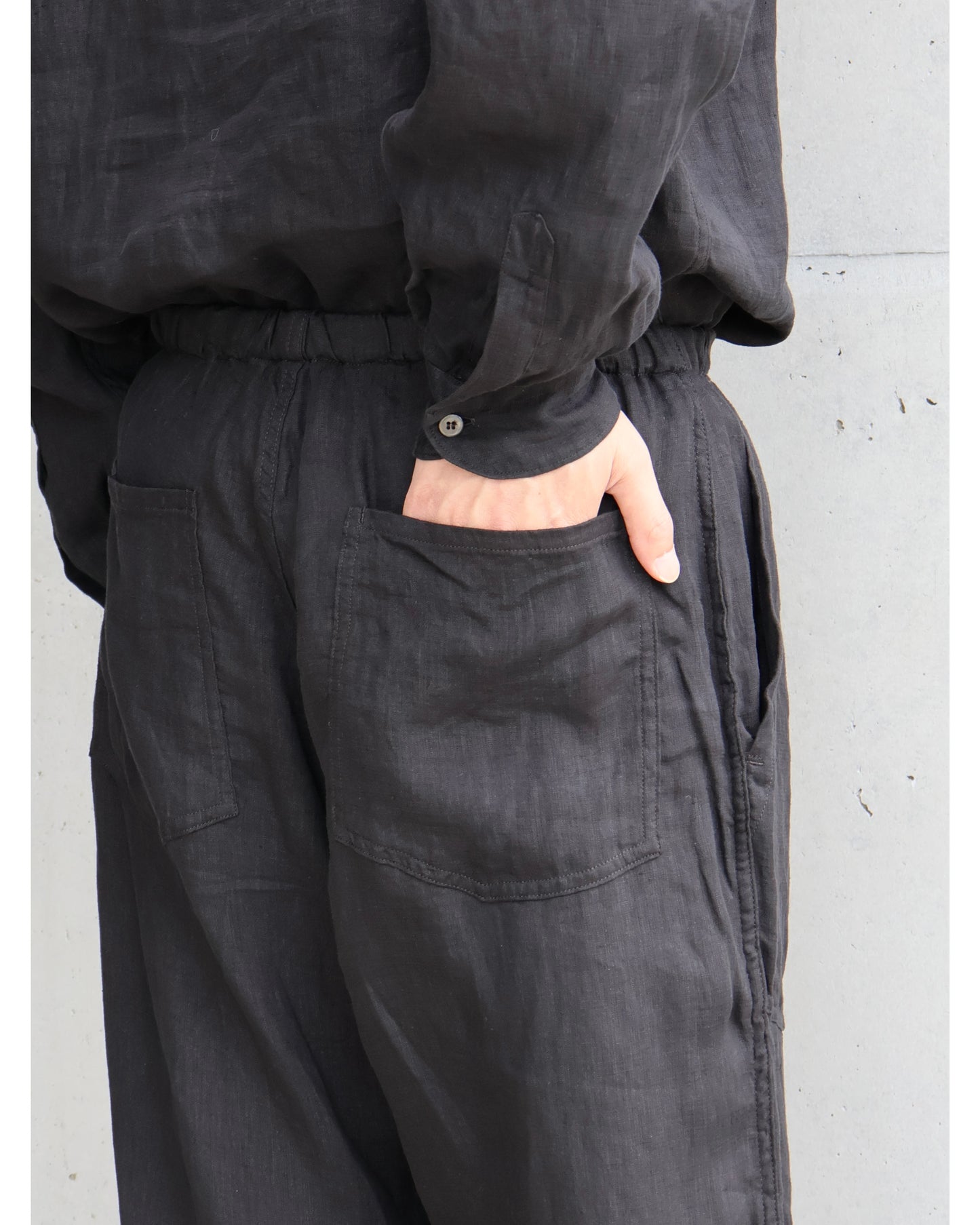 リネンWクロス ドローストリングパンツ BLACK