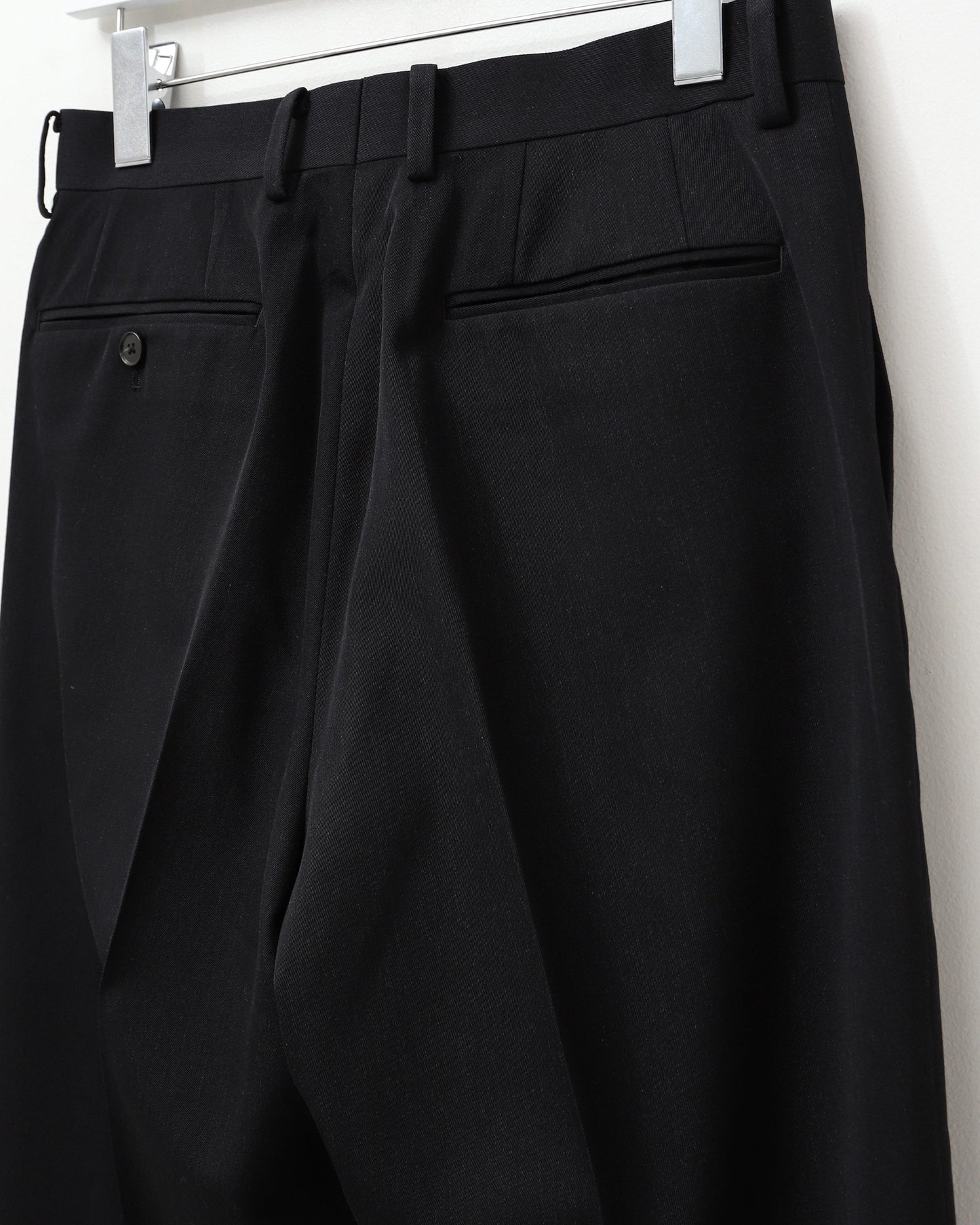 LIGHT WOOL MAX GABARDINE SLACKS TOP BLACK