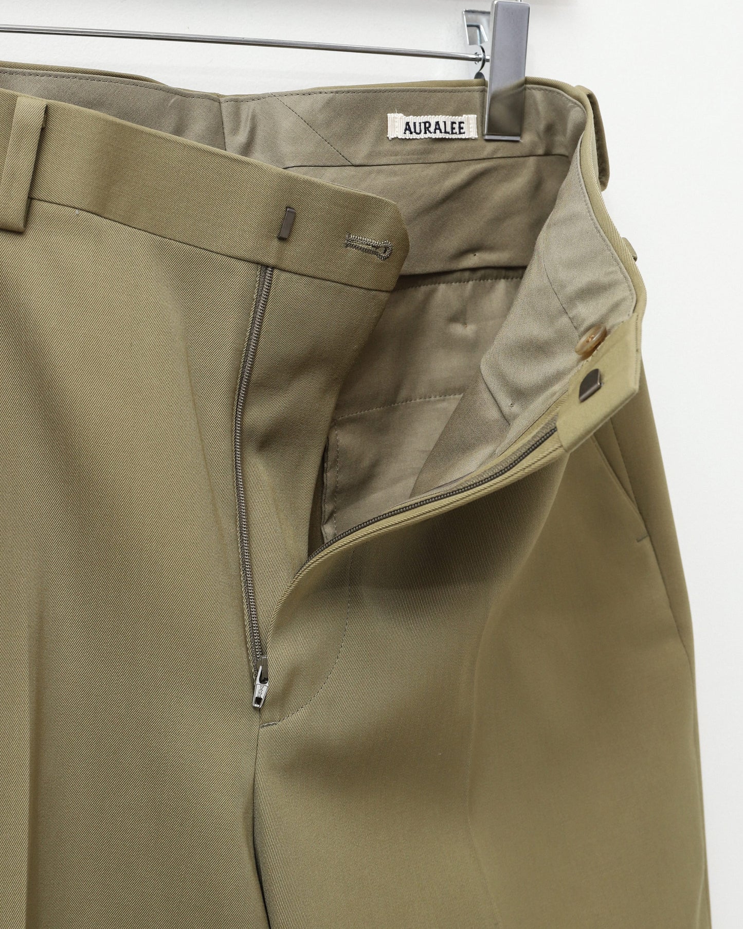 LIGHT WOOL MAX GABARDINE SLACKS KHAKI