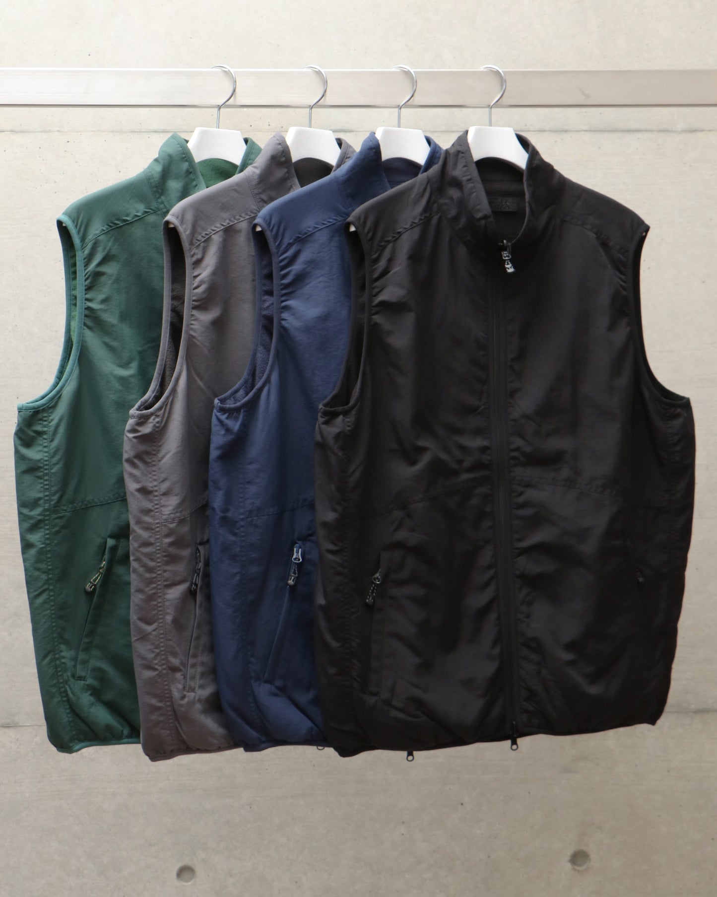 SUPPLEX REVERSIBLE VEST