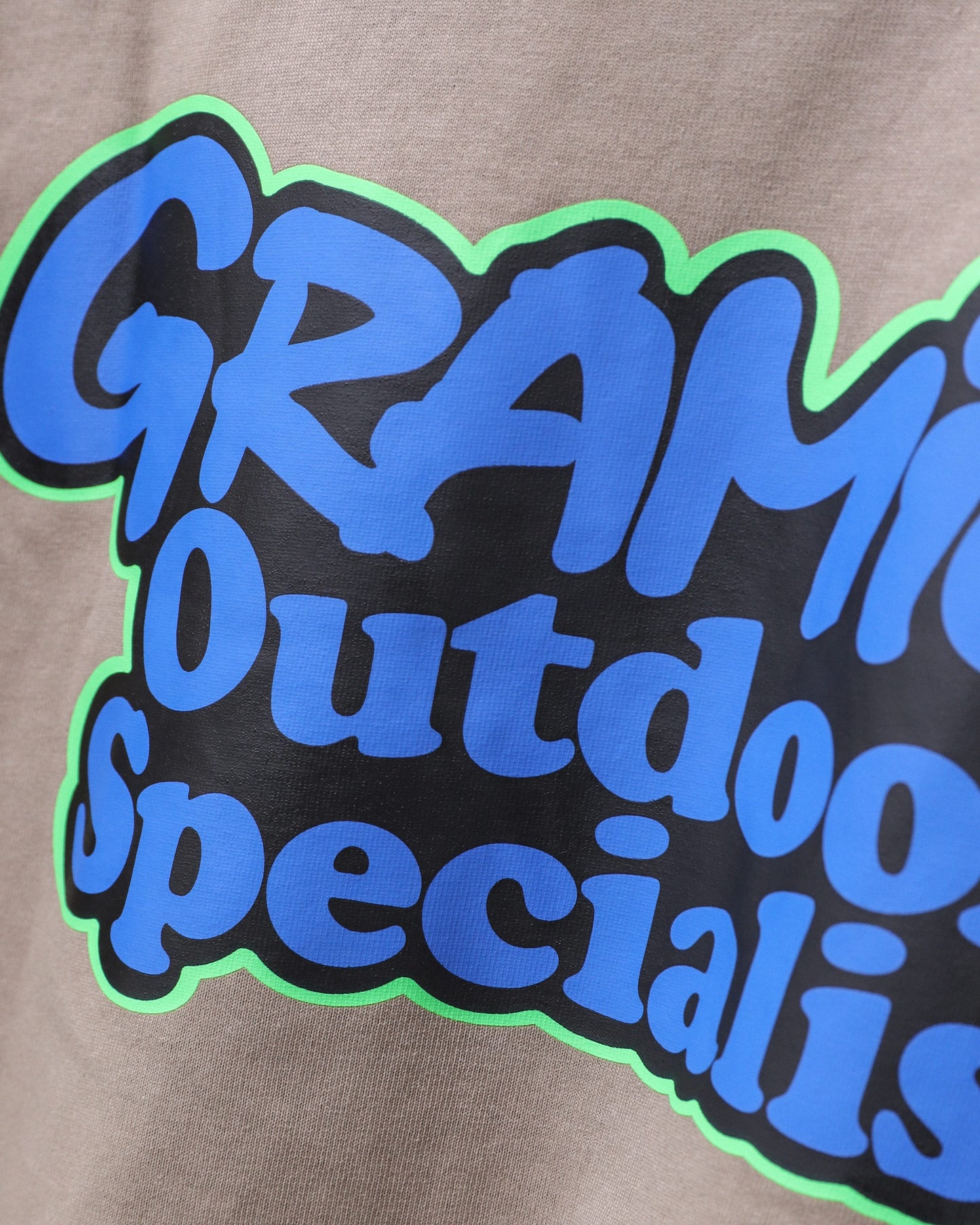 OUTDOOR SPECIALIST TEE