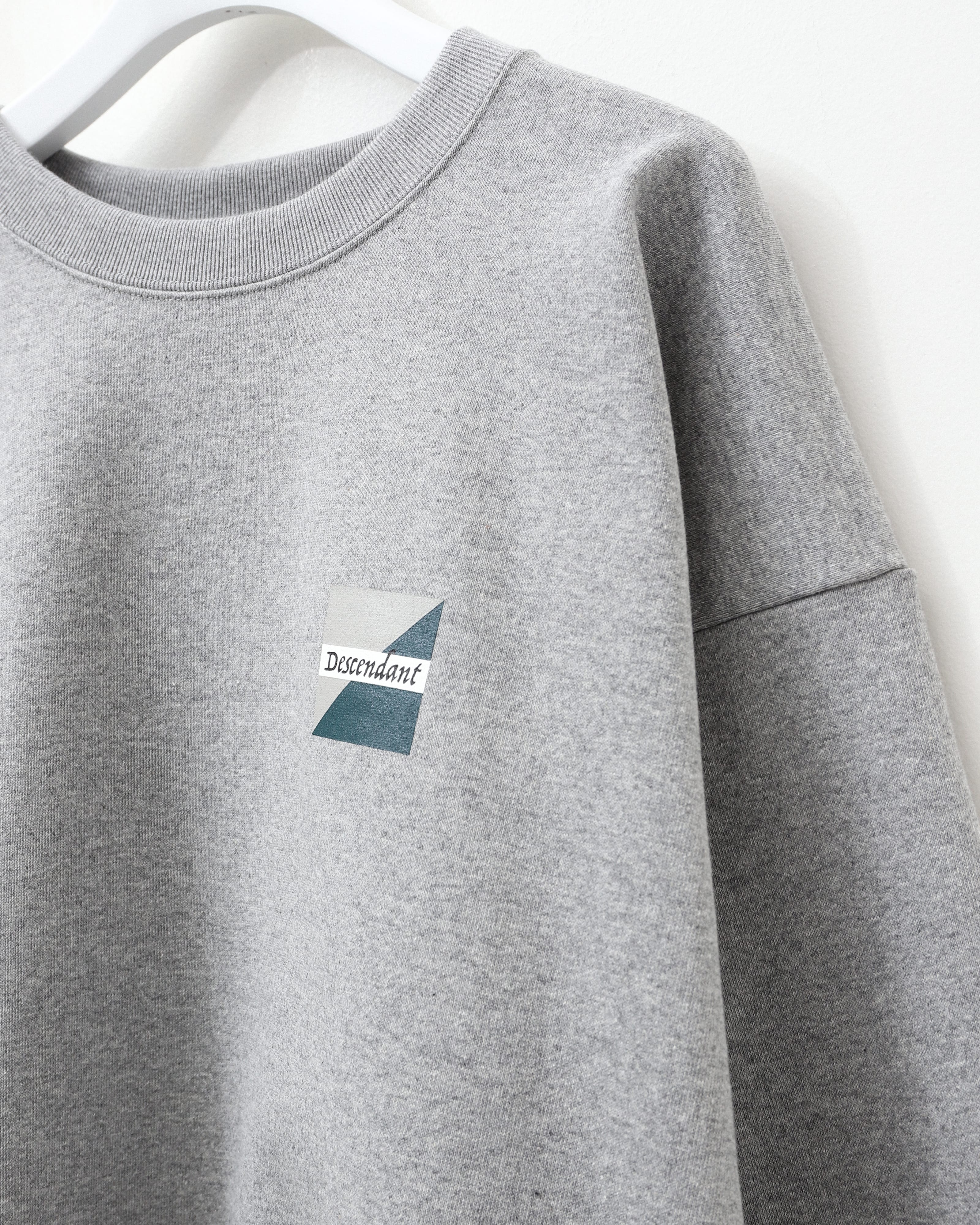 MAHI MAHI CREW NECK GRAY