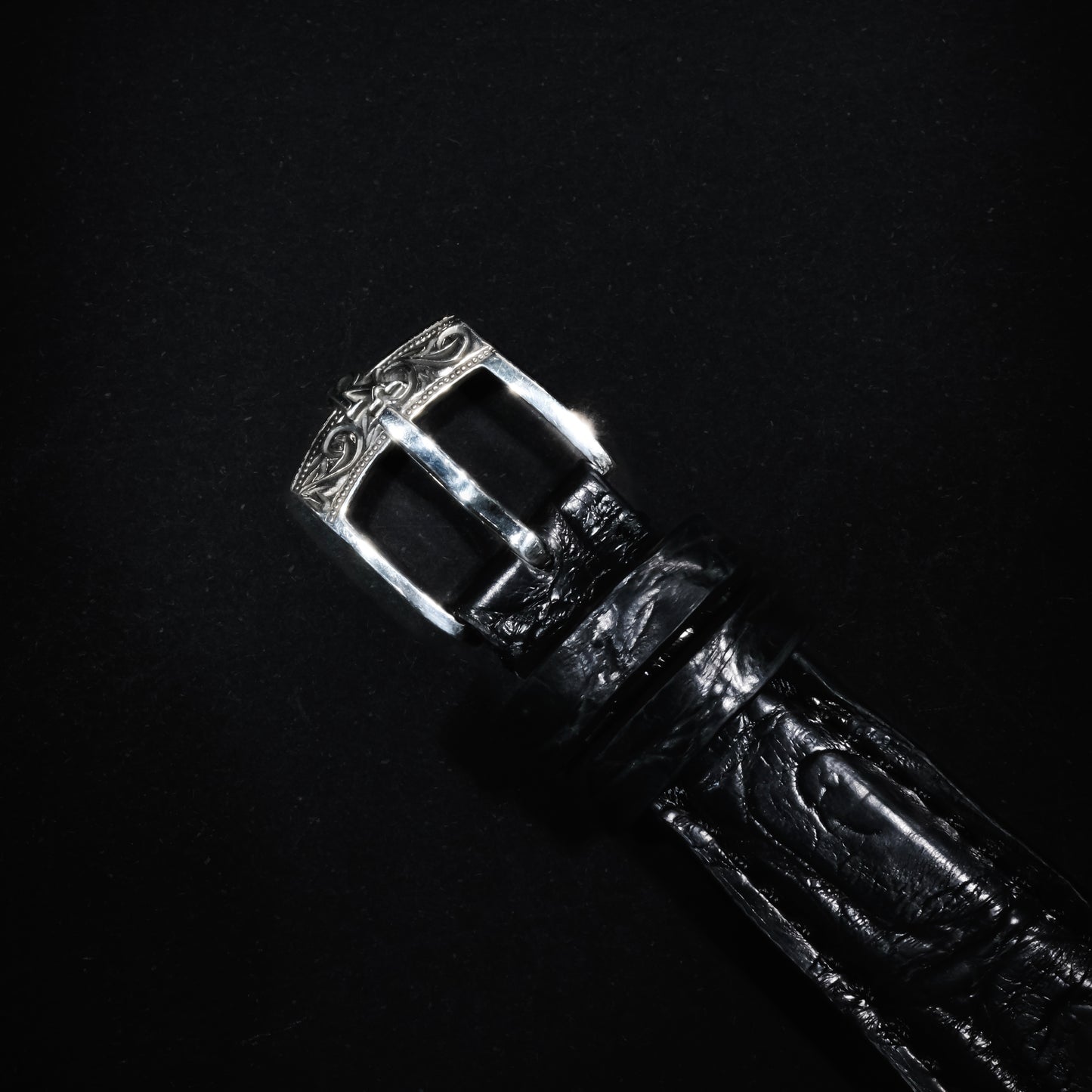 Leather Bracelet (Crocodile / Silver)