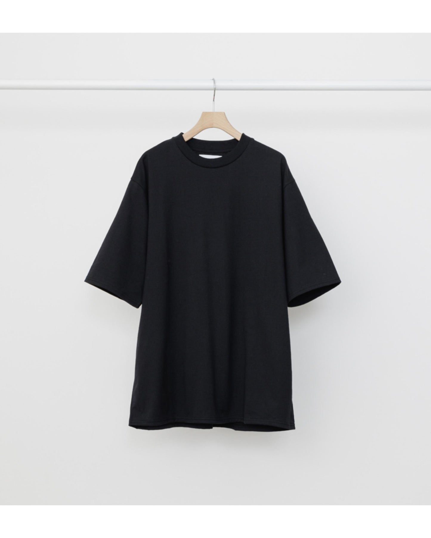 CREW NECK TEE BLACK