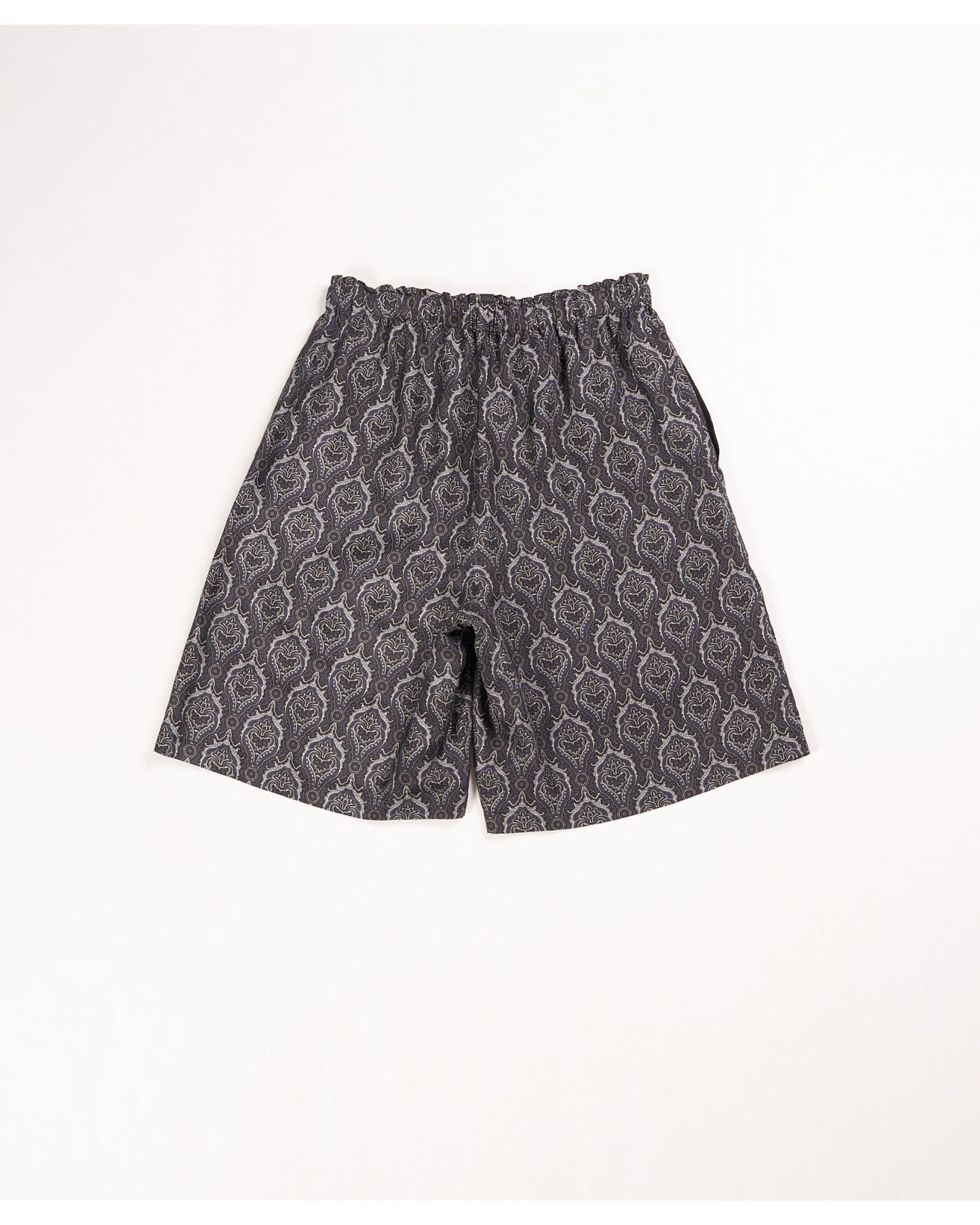SILK SHORTS WALL CLOTH