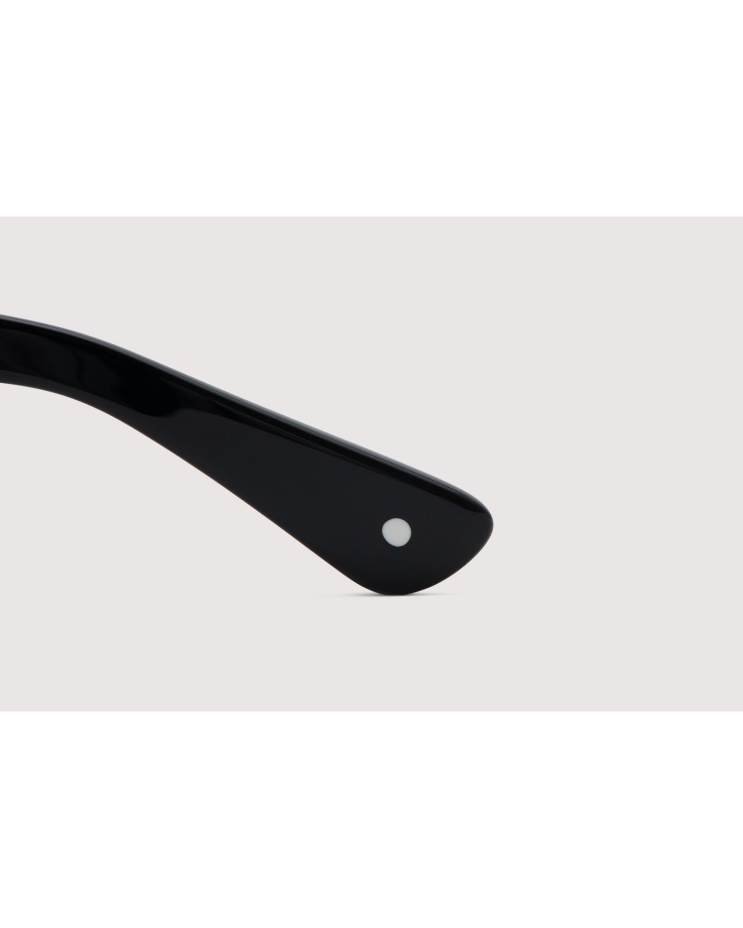 ONDA #1 GLOSS BLACK × GREY GREEN to D.GREY