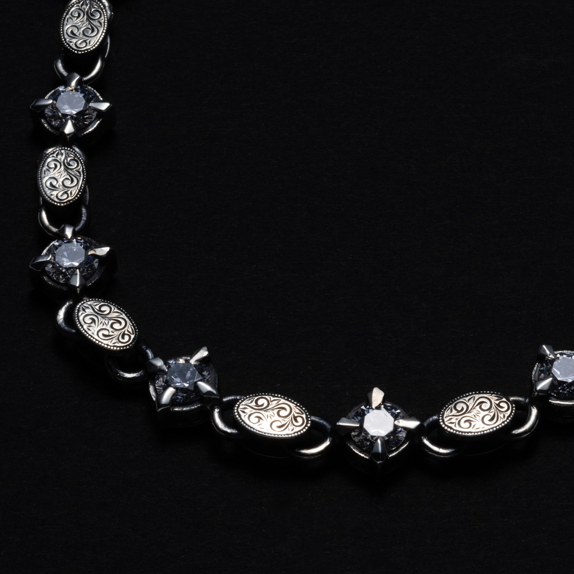 Engraved Cutstone Link Bracelet アンチドート Engraved Cutstone Link Bracelet – TIME AFTER TIME