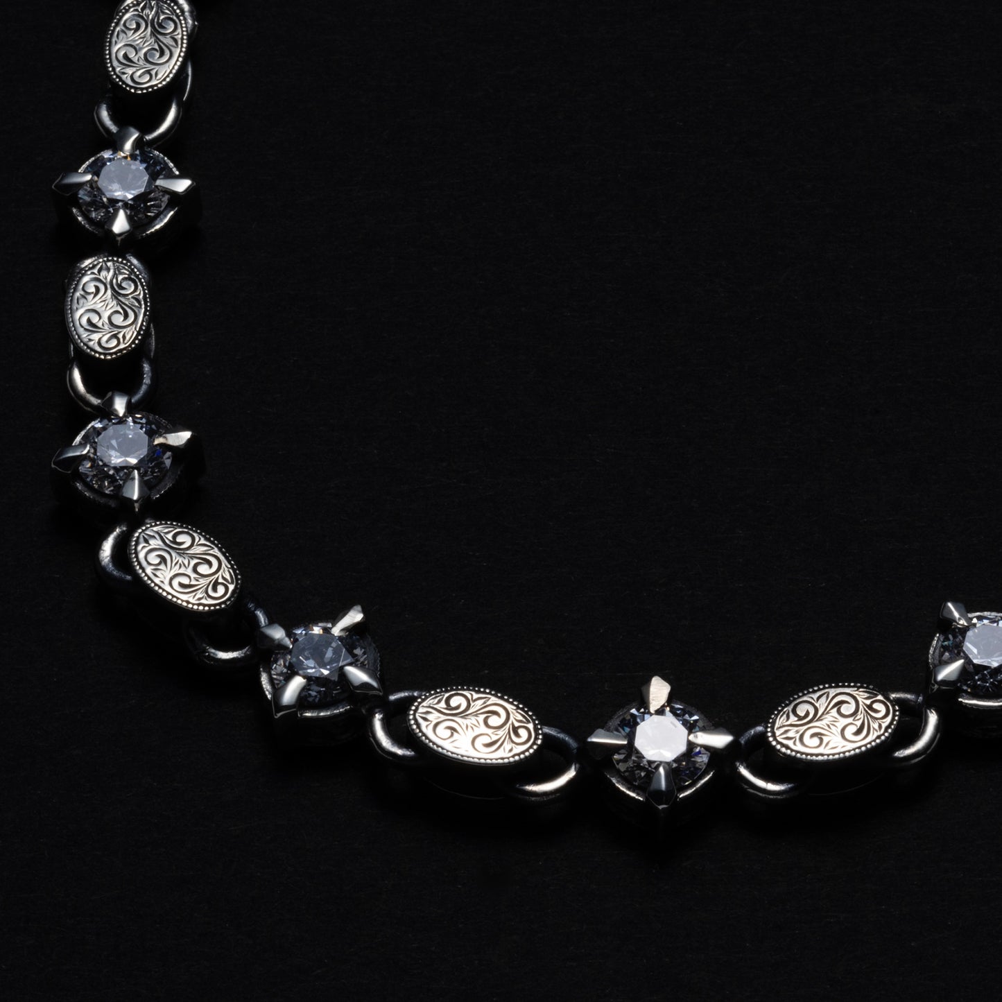 Engraved Cutstone Link Bracelet