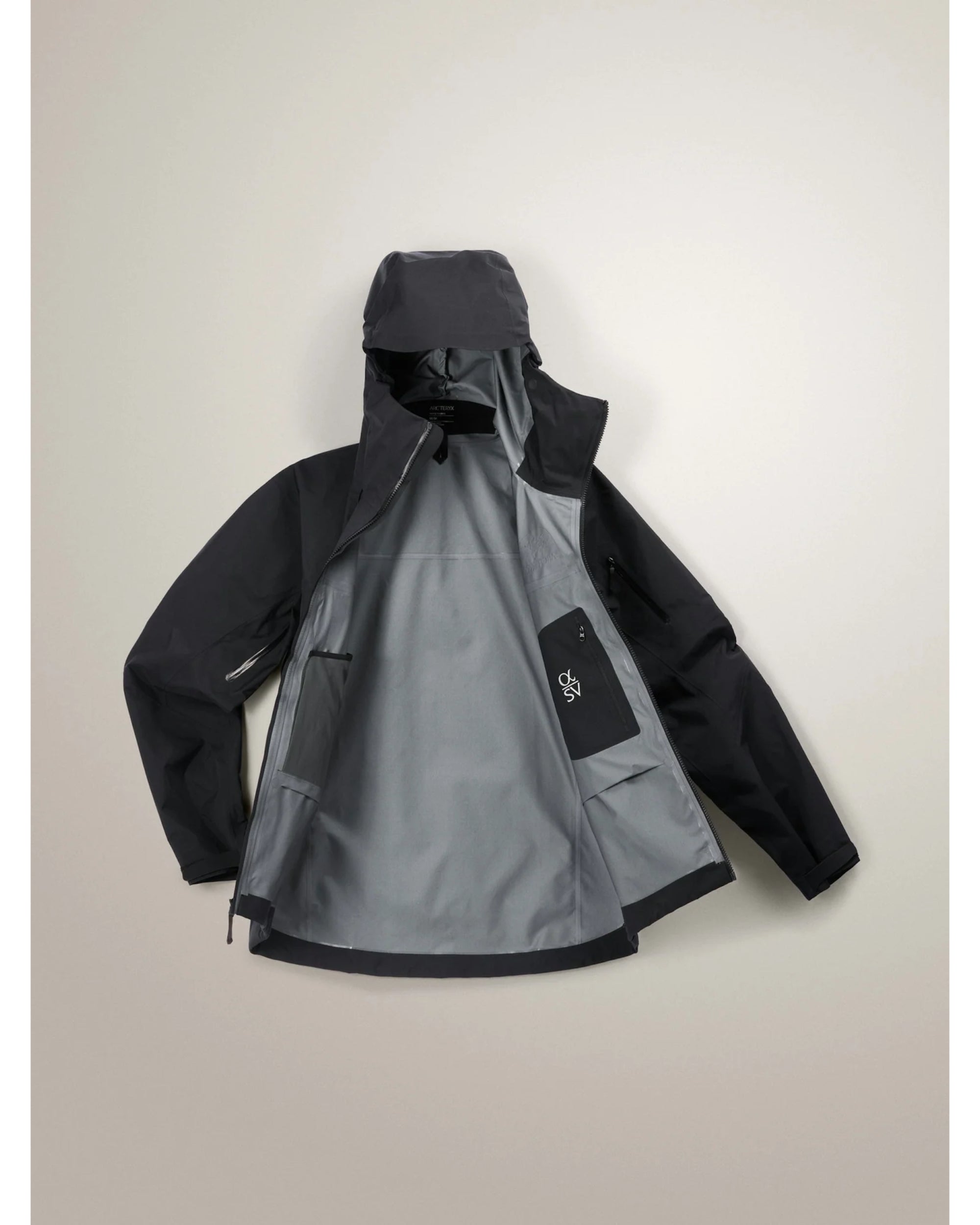 ARC'TERYX (アークテリクス) ALPHA SV JACKET Mサイズ Alpha SV Jacket M | ARC'TERYX(アークテリクス) / アウター