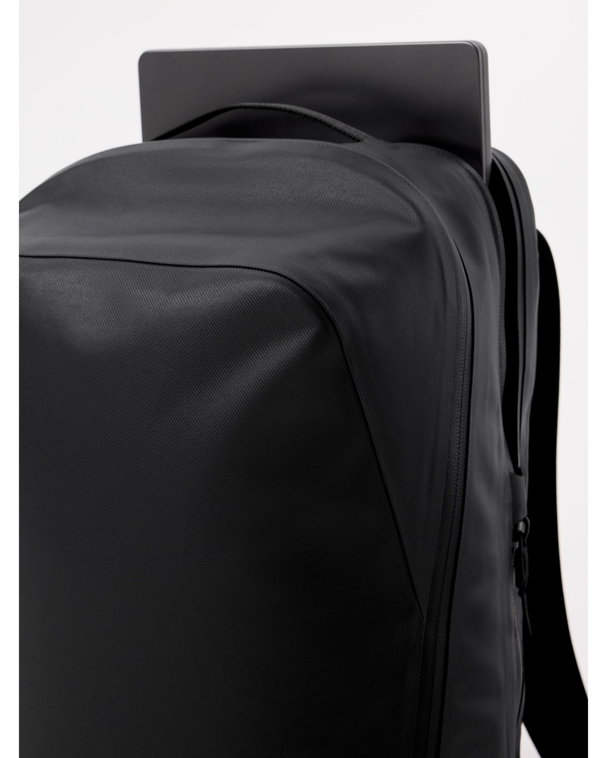 ANODIC BACKPACK BLACK – TIME AFTER TIME