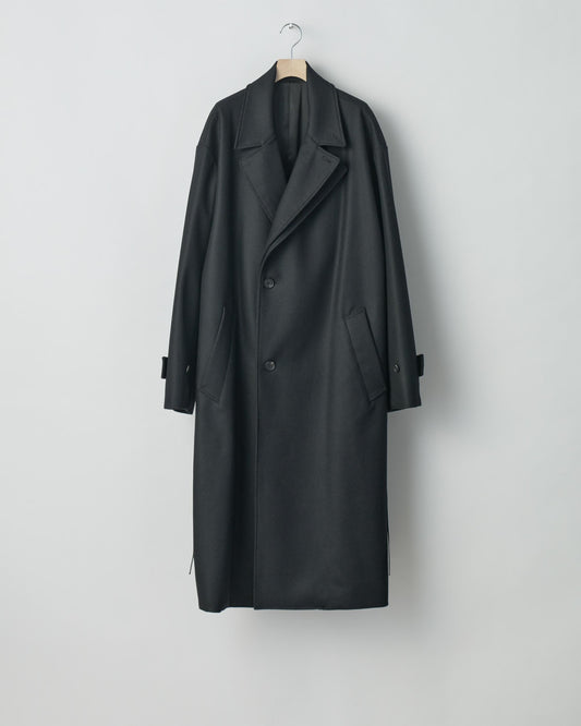 DOUBLE LAPELED DOUBLE BREASTED COAT  BLACK ×BLACK