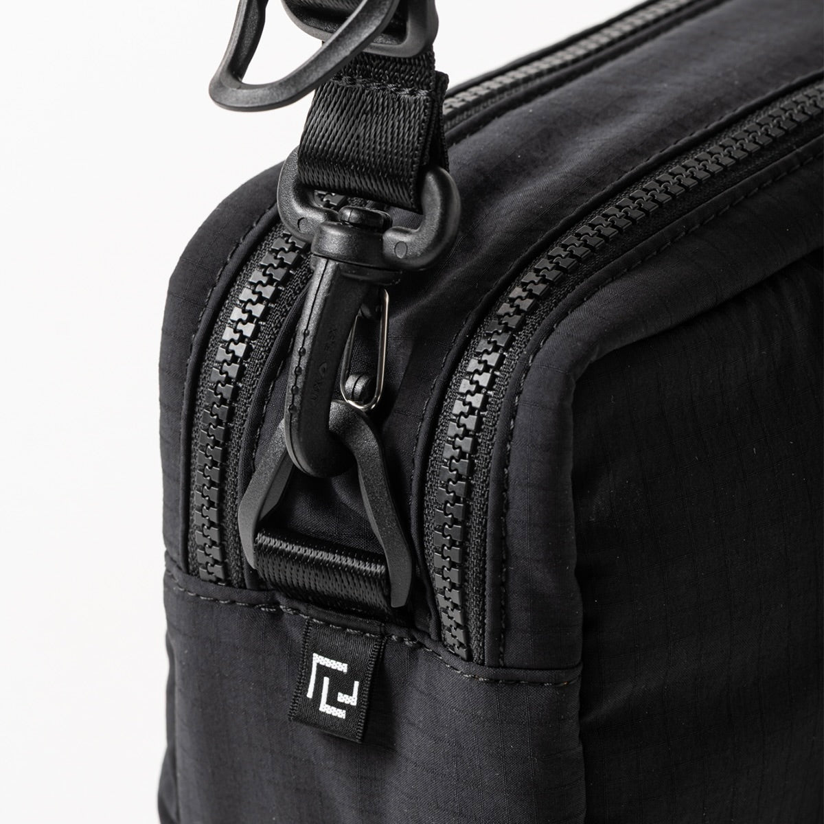 RIPSTOP GROOMING POUCH (RAMIDUS)