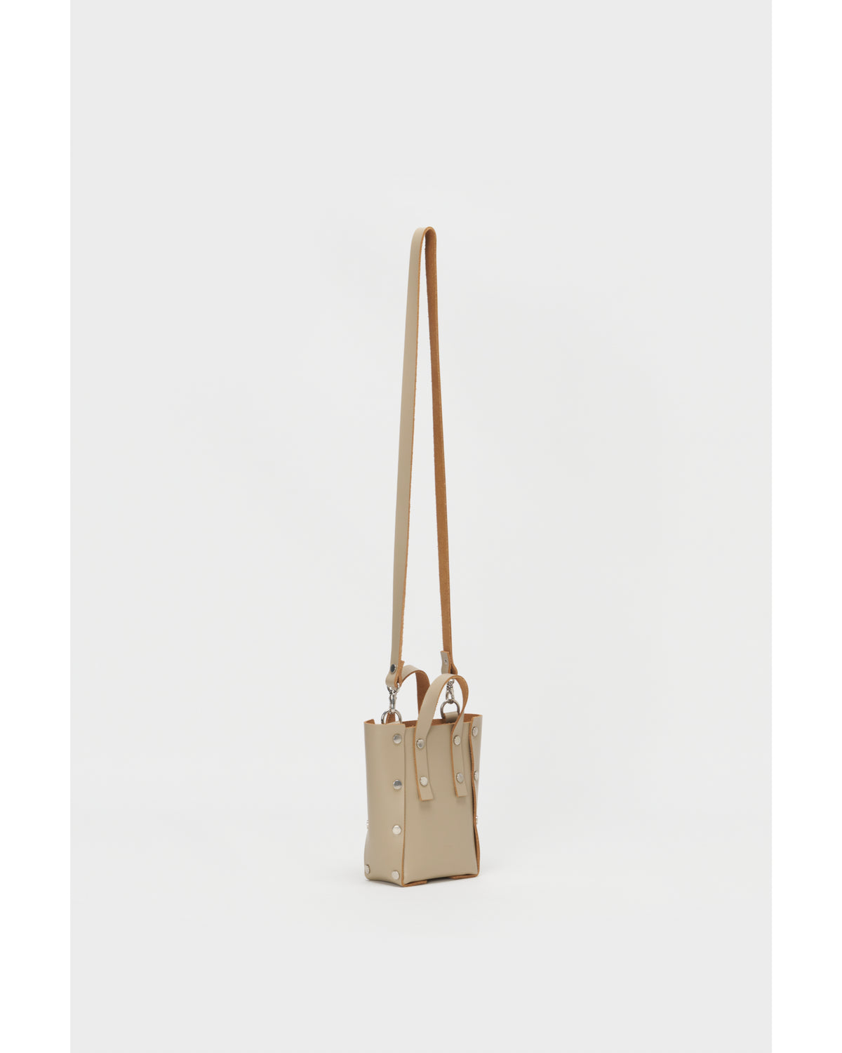 assemble hand bag tall XS beige