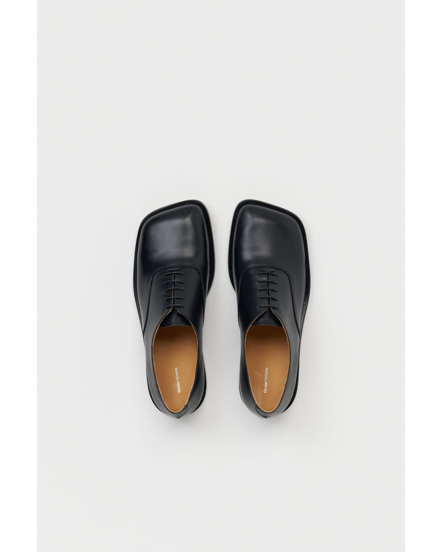 bear foot balmoral black