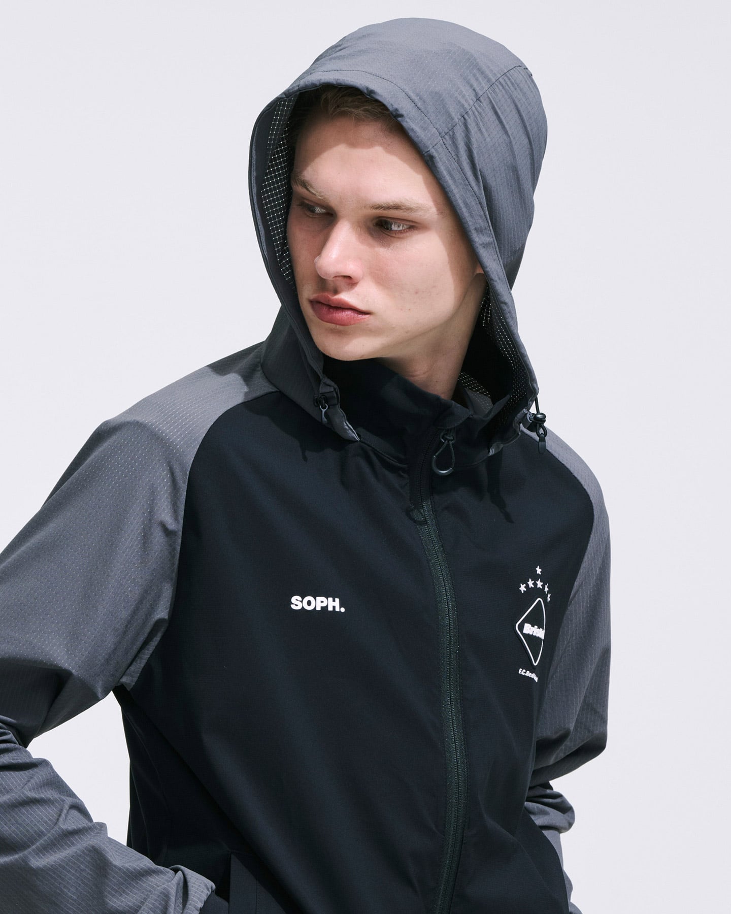 STRETCH LIGHT WEIGHT HOODED BLOUSON